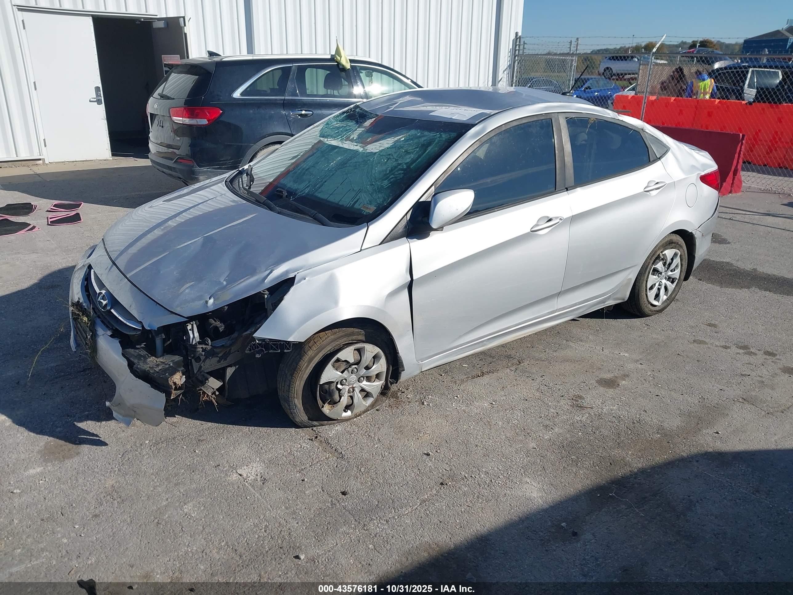 HYUNDAI ACCENT image 2