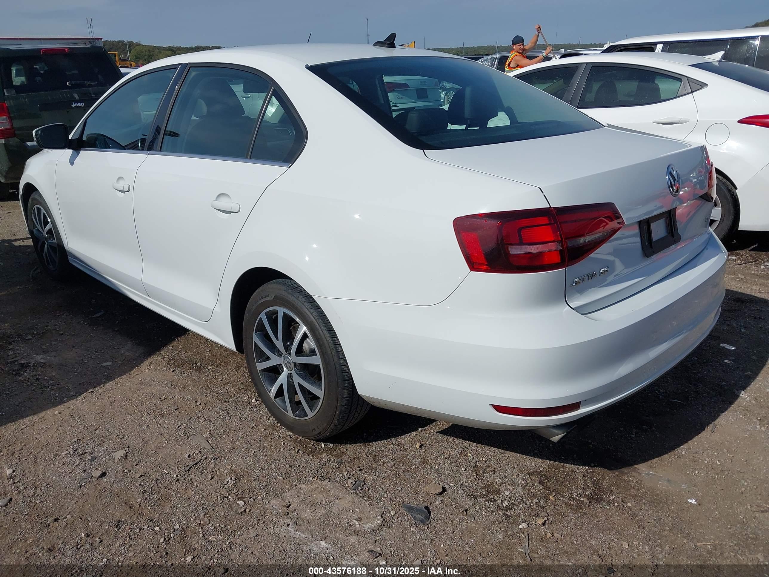 VOLKSWAGEN JETTA image 3