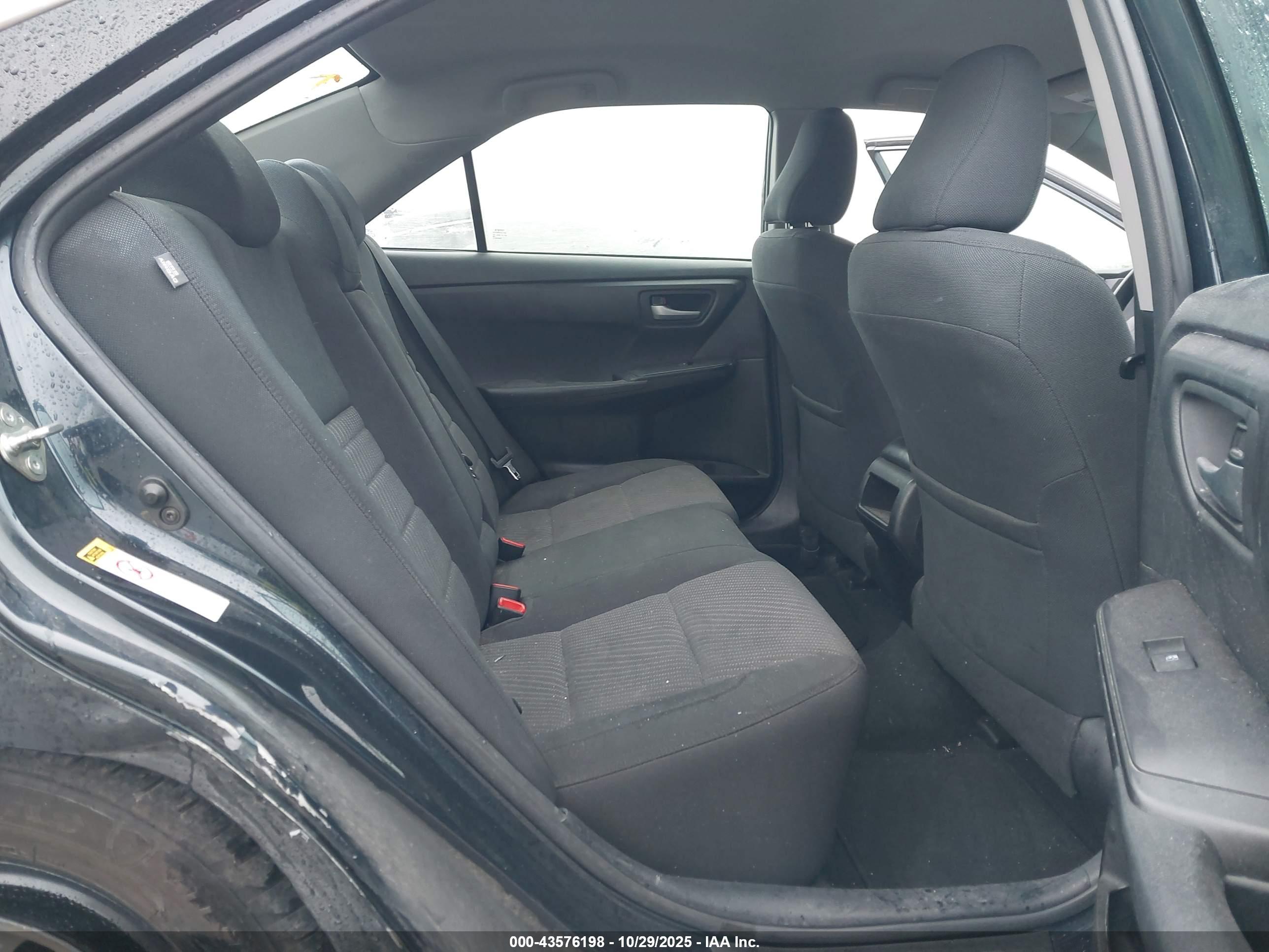 TOYOTA CAMRY image 8