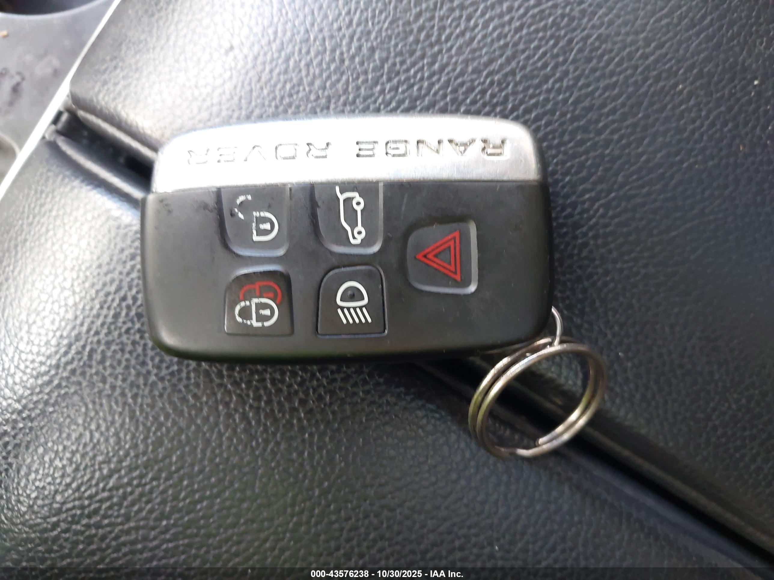LAND ROVER image 11