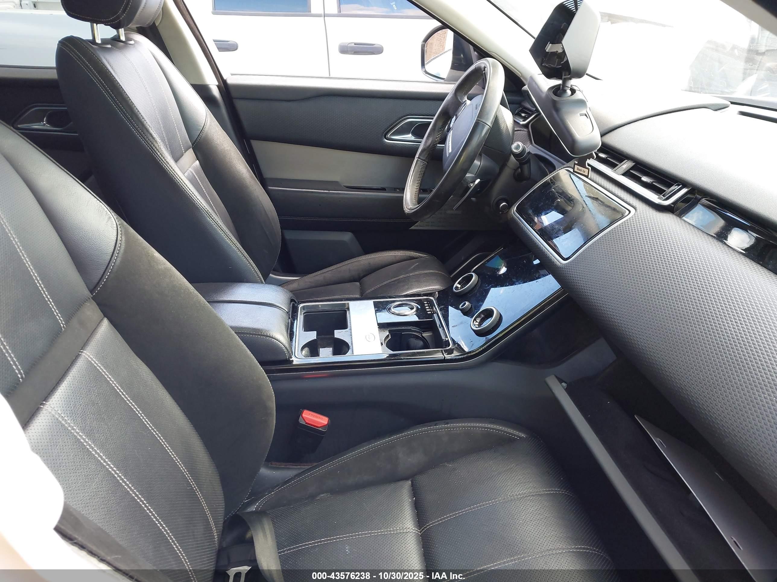 LAND ROVER image 5