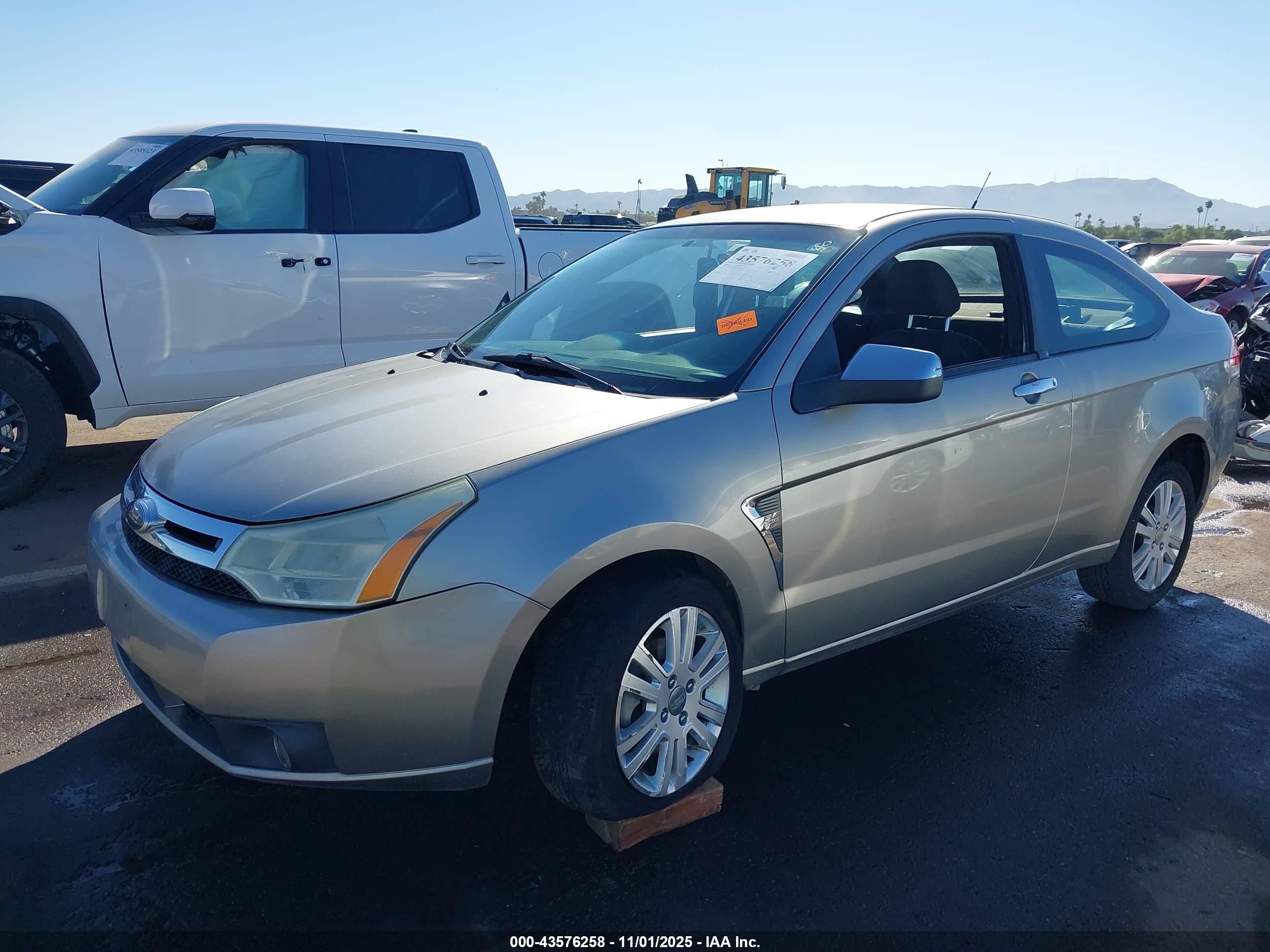 FORD FOCUS image 2