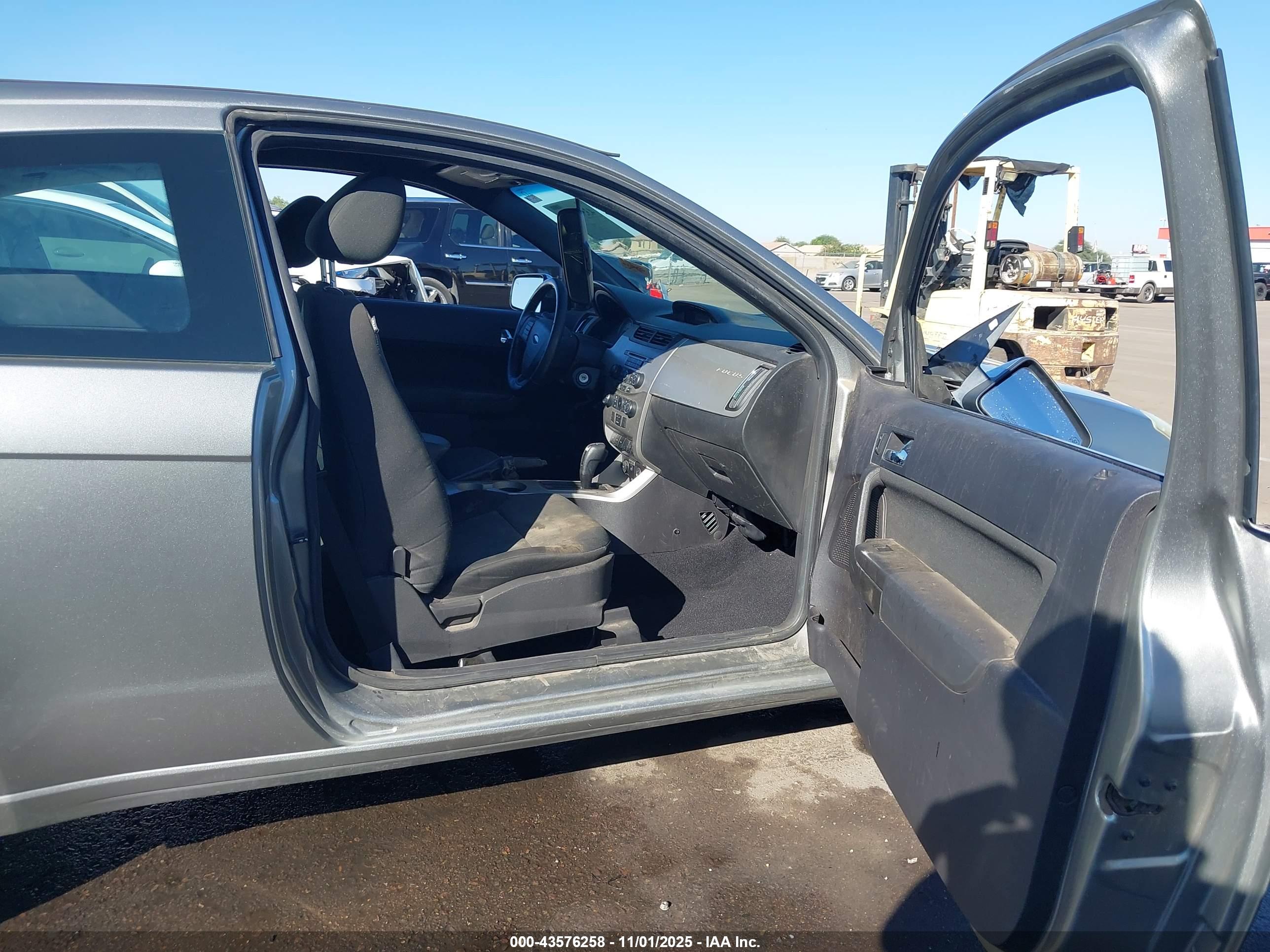 FORD FOCUS image 5