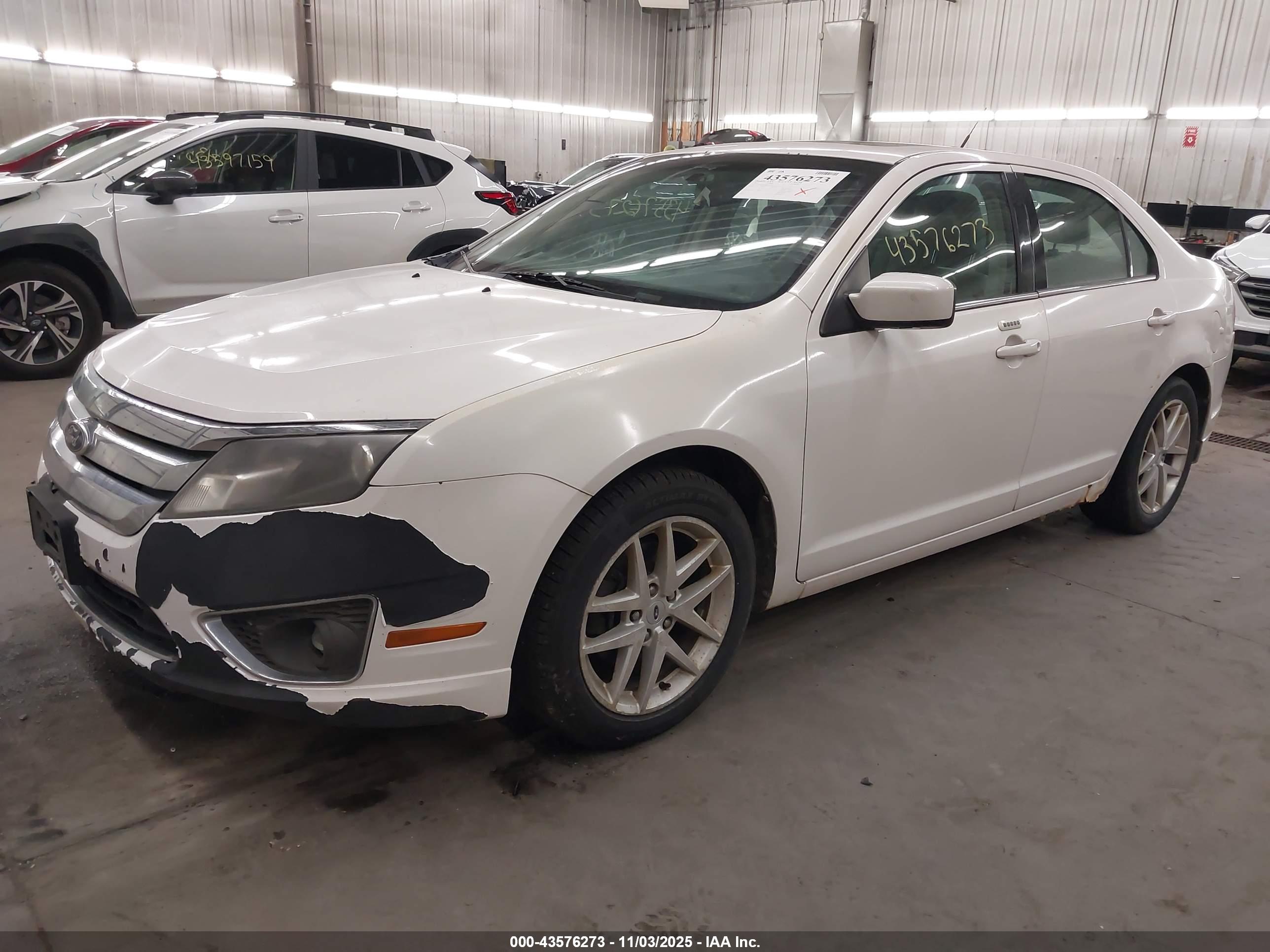 FORD FUSION image 2