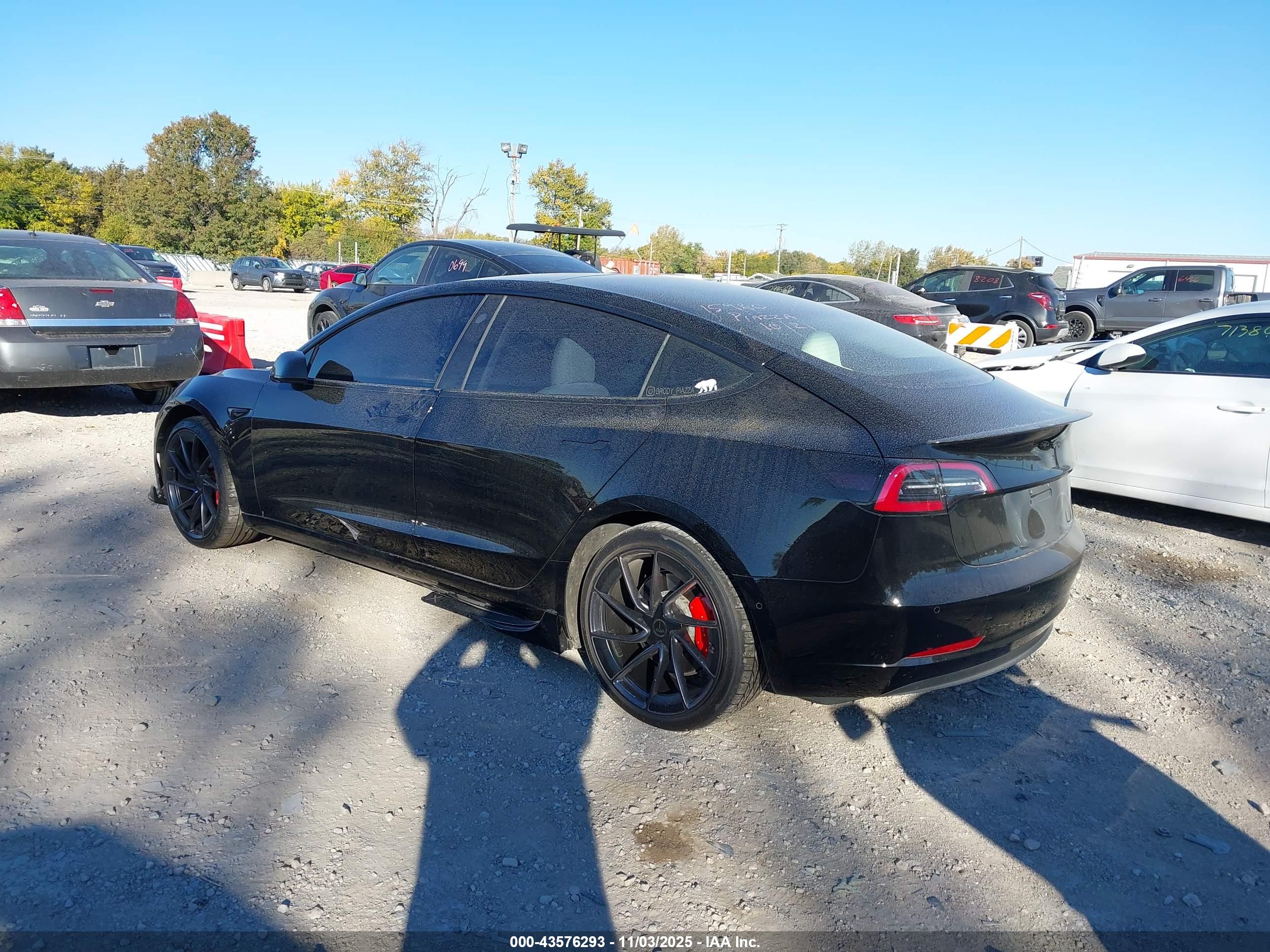 TESLA MODEL image 3