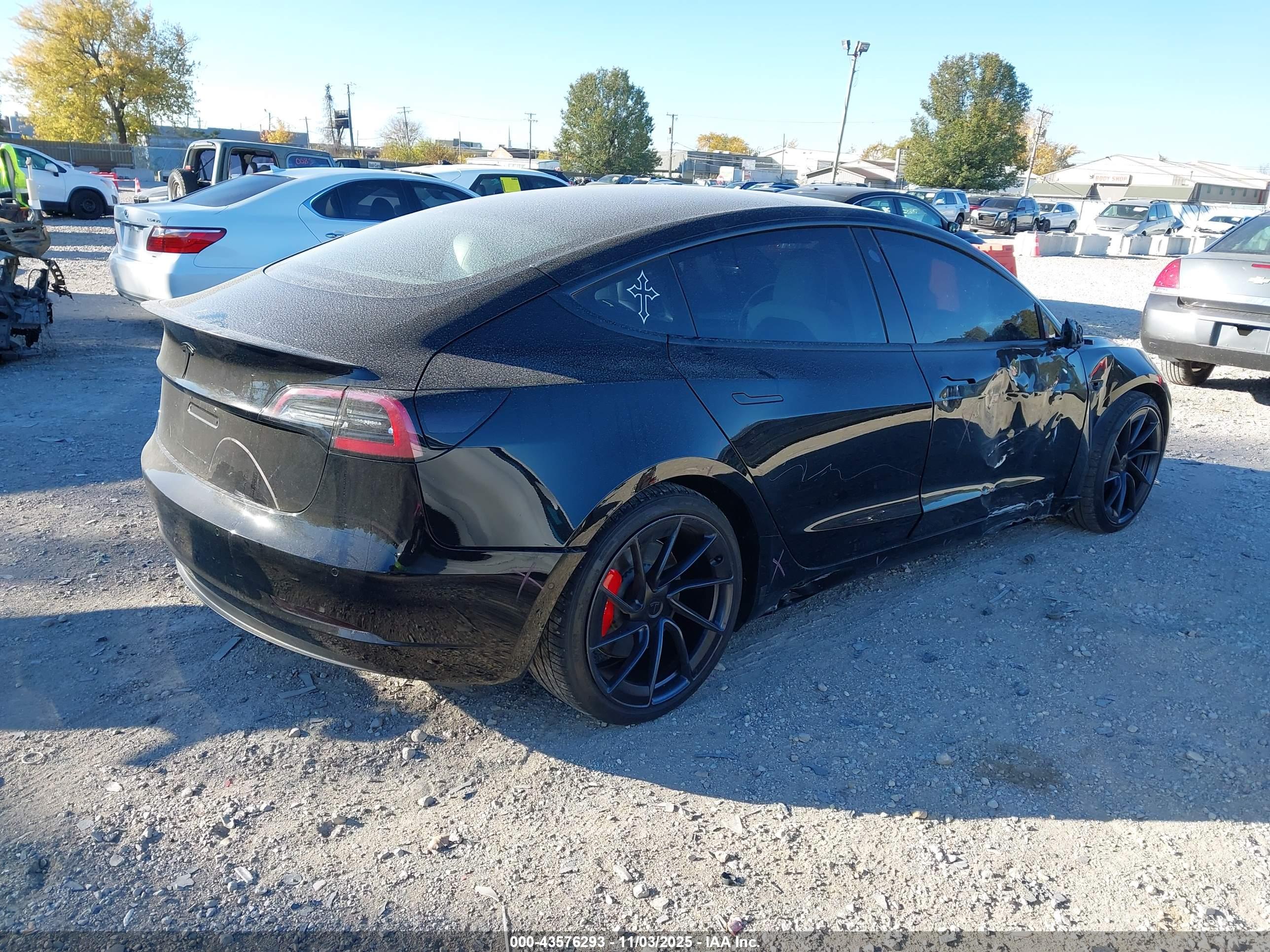 TESLA MODEL image 4