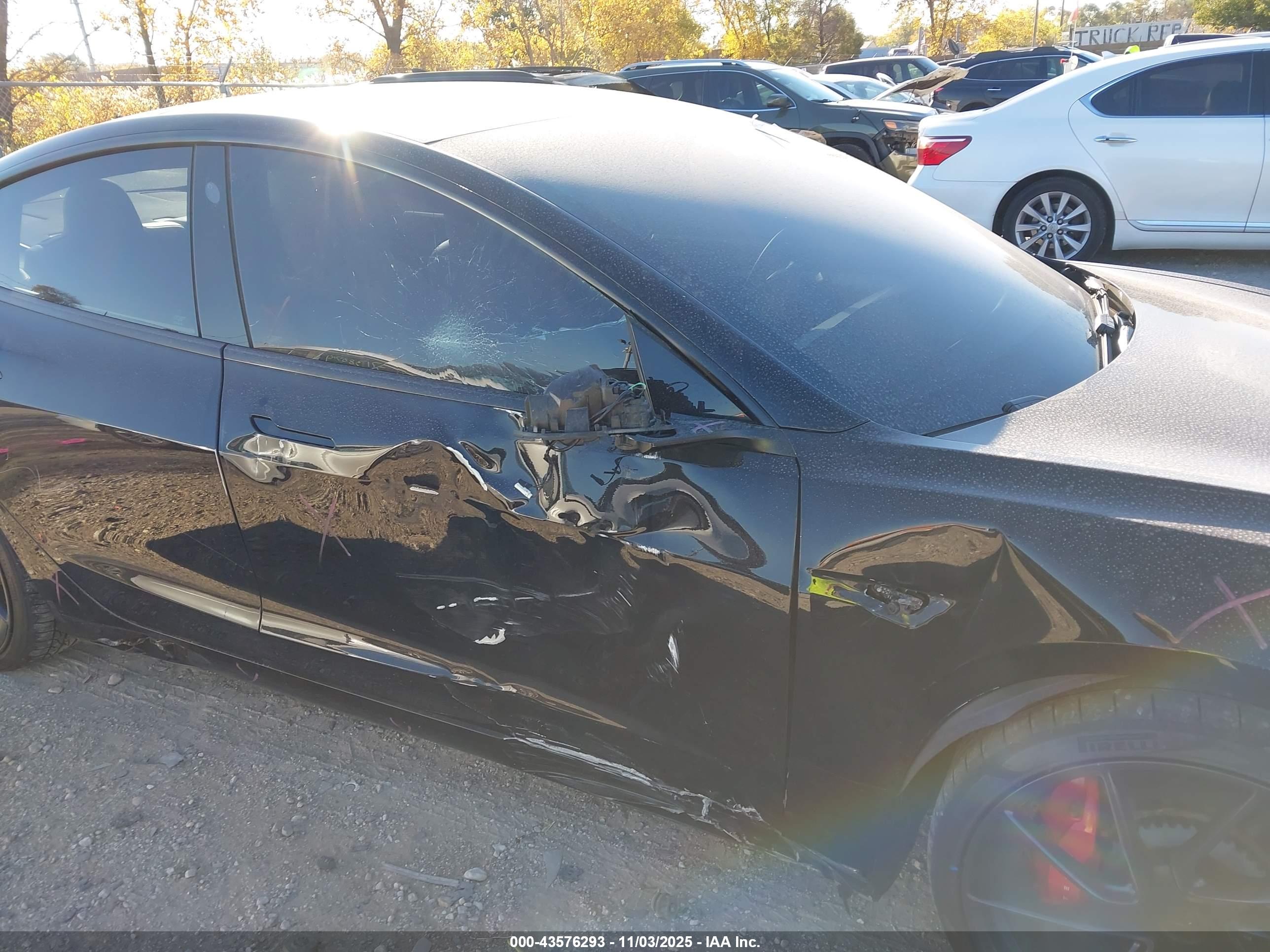 TESLA MODEL image 6