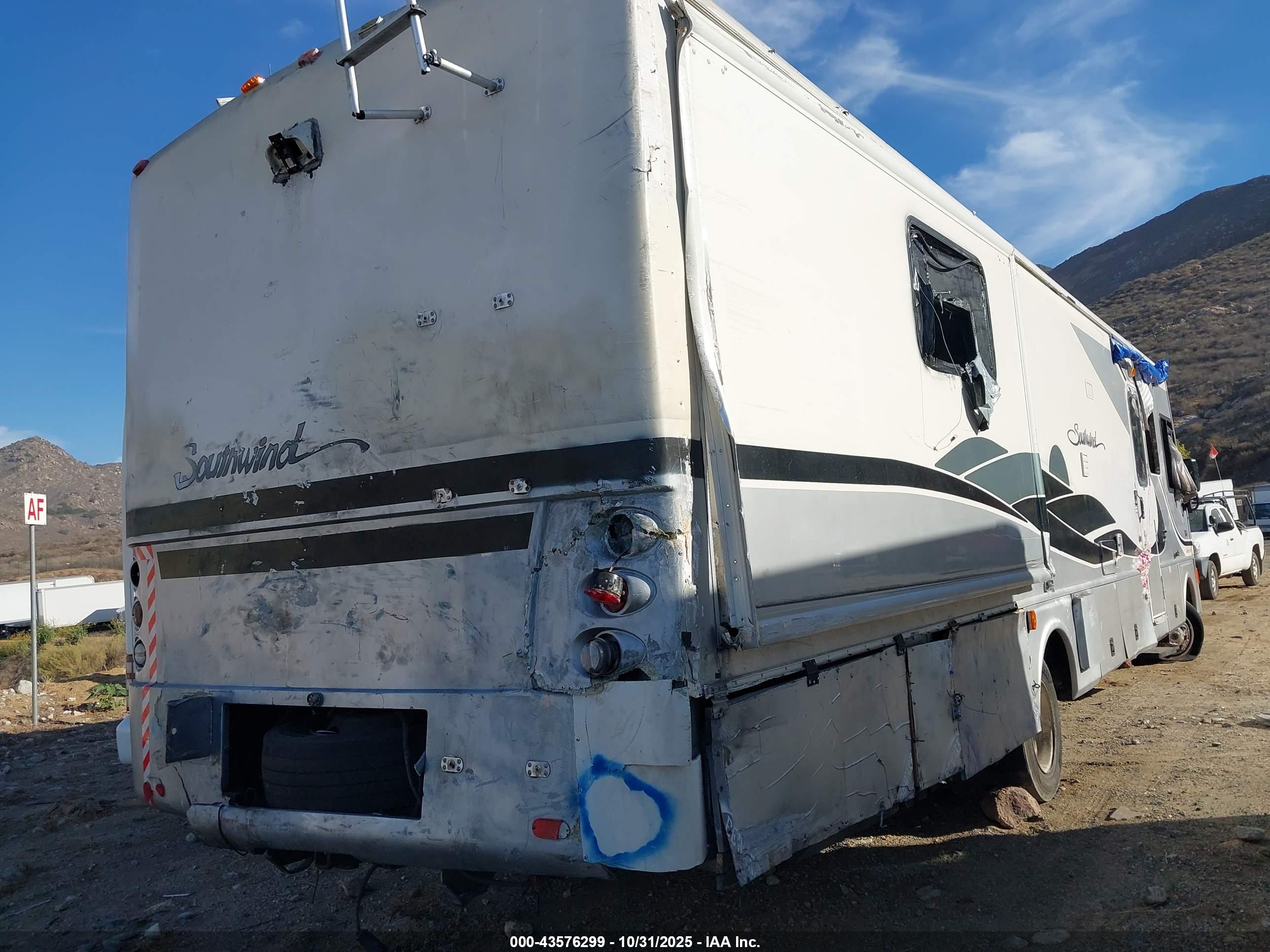 WORKHORSE CUSTOM image 4
