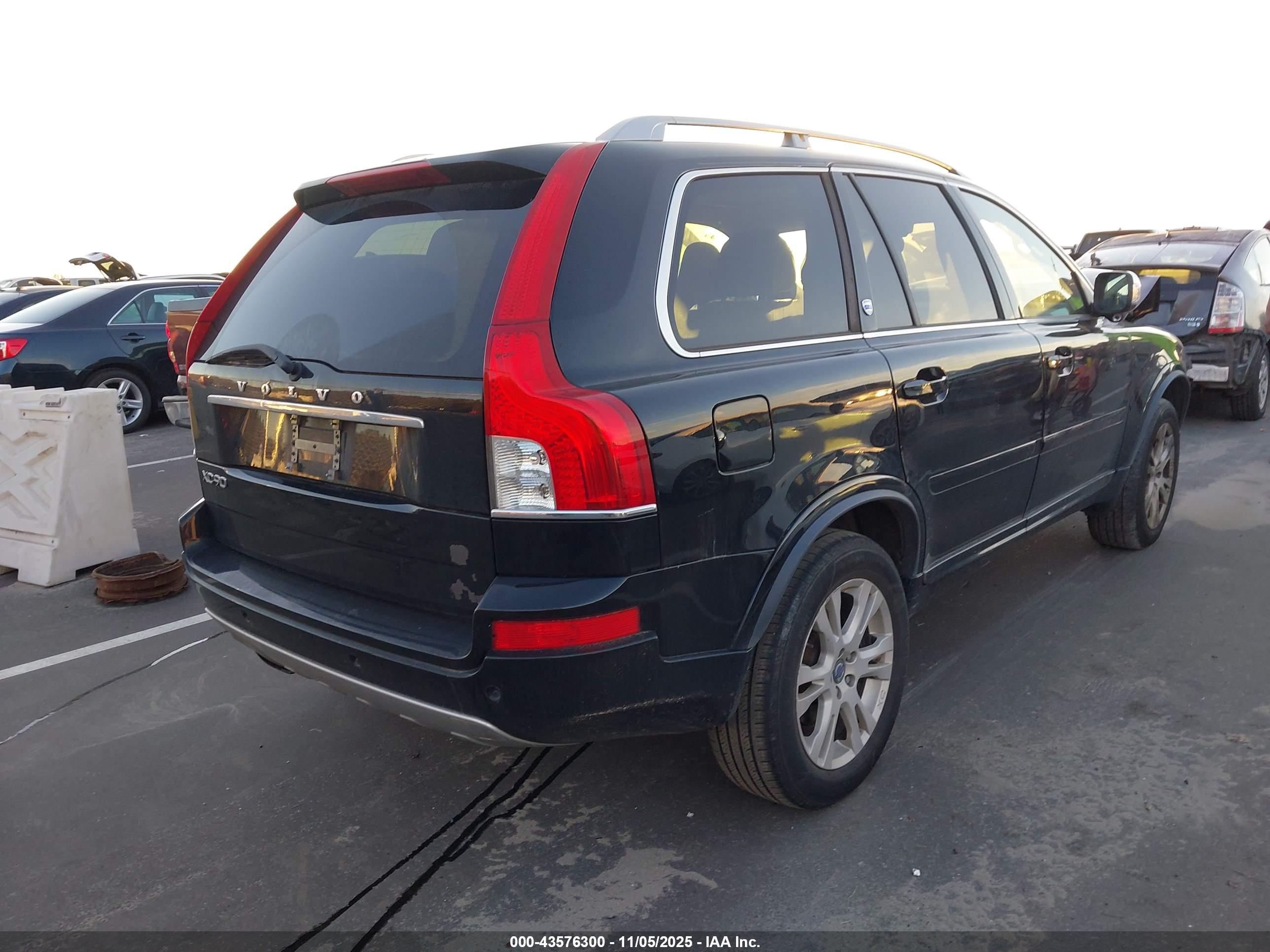 VOLVO XC90 image 4