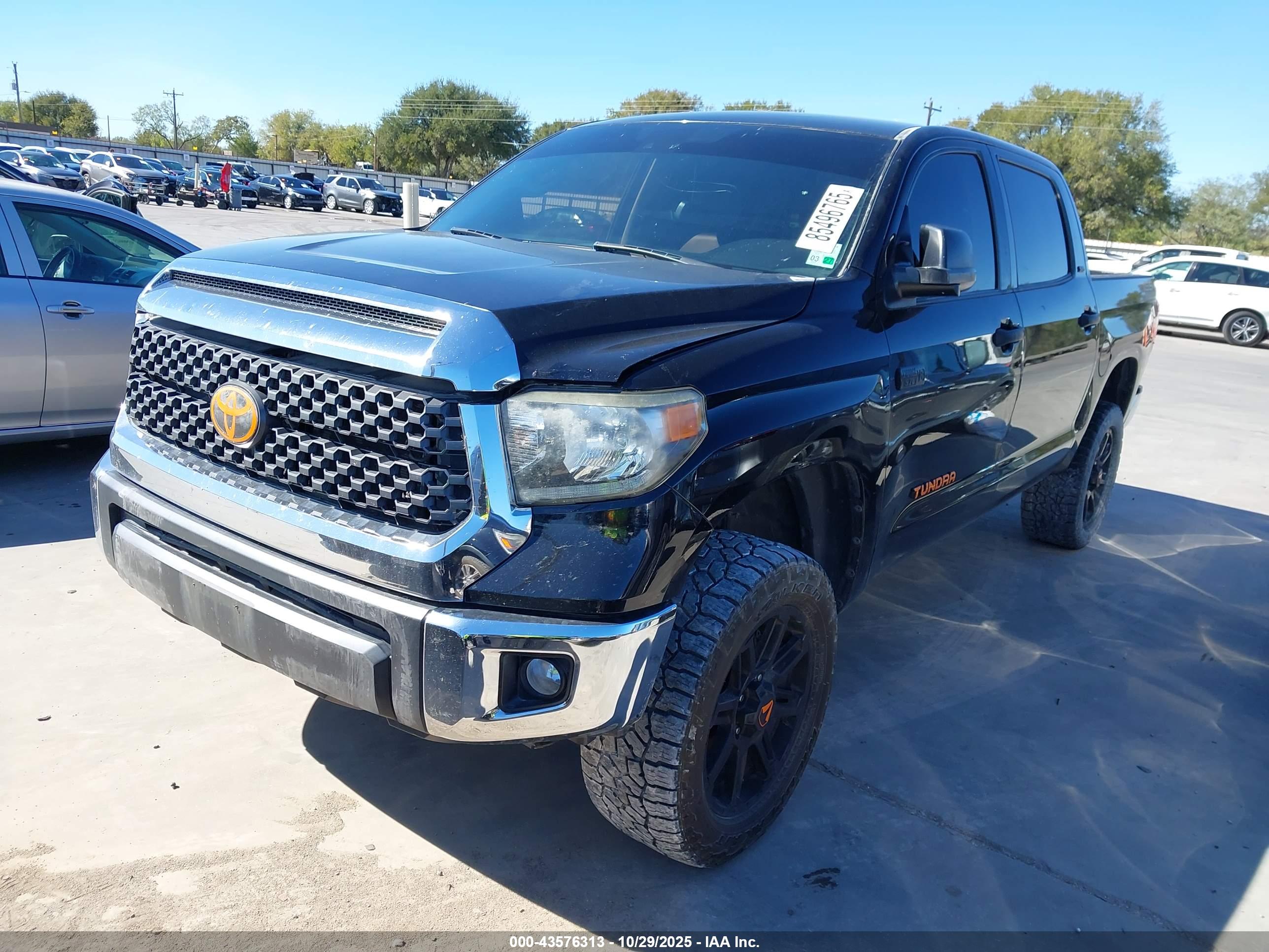 TOYOTA TUNDRA image 2