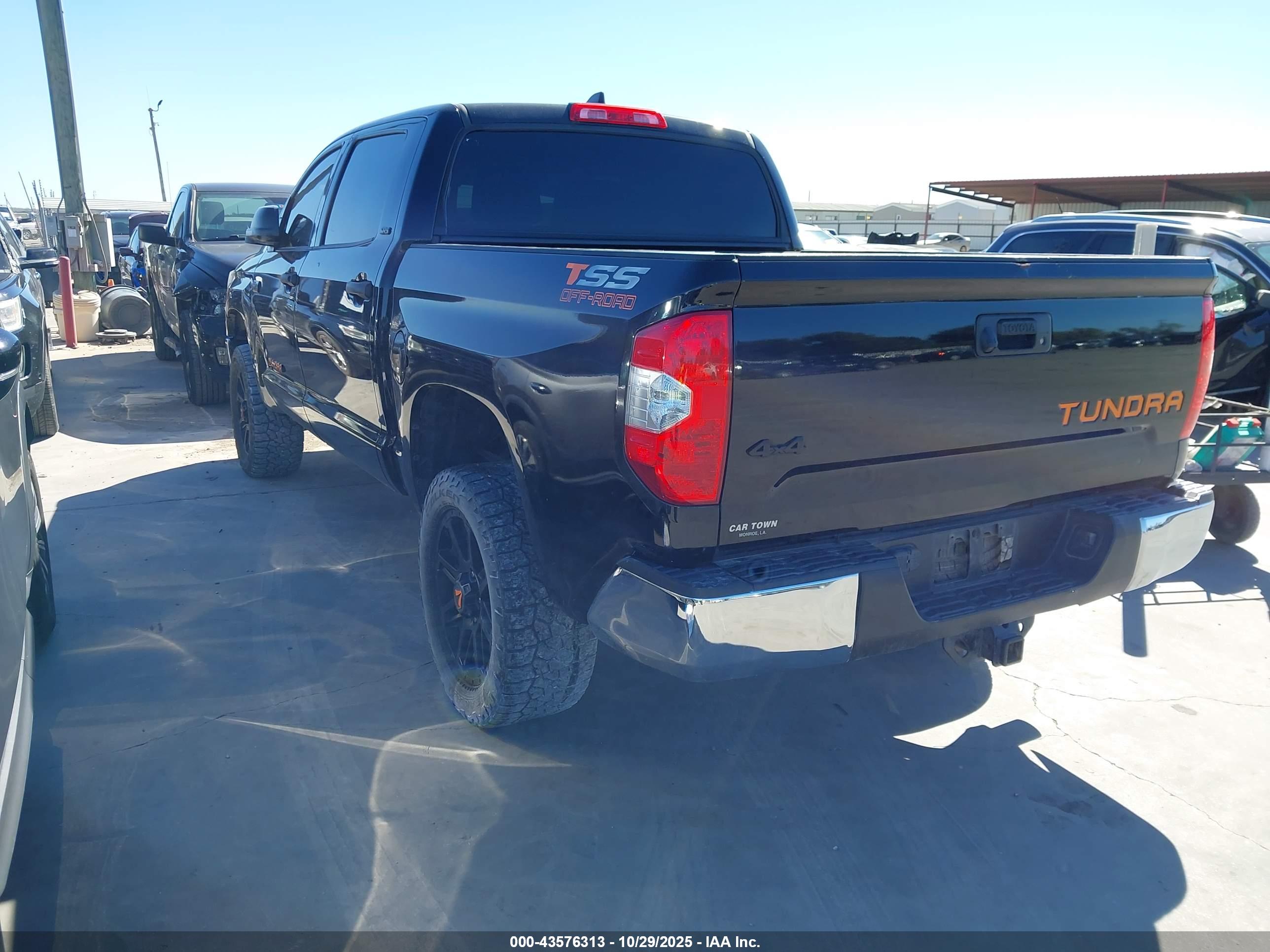 TOYOTA TUNDRA image 3