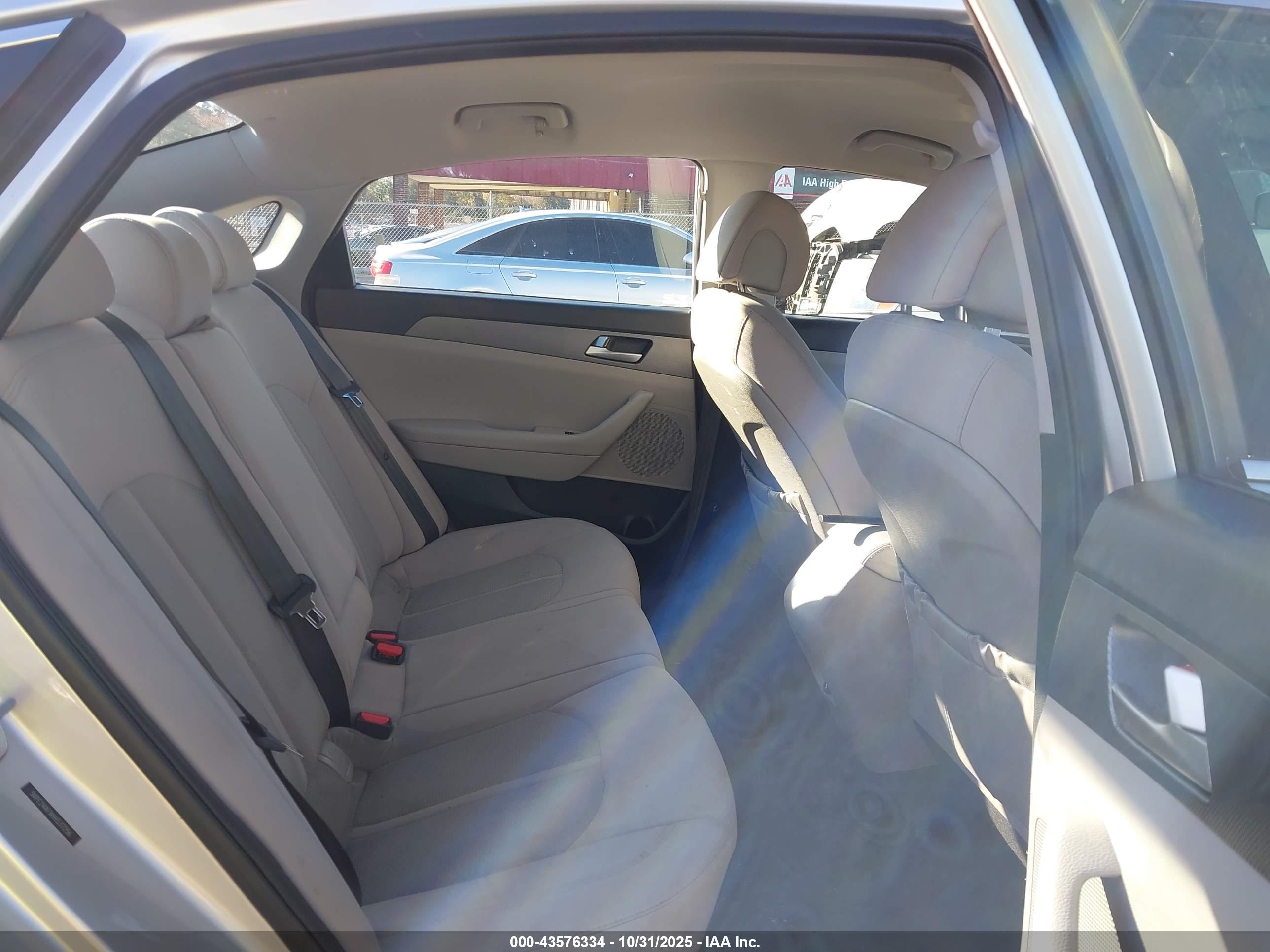 HYUNDAI SONATA image 8