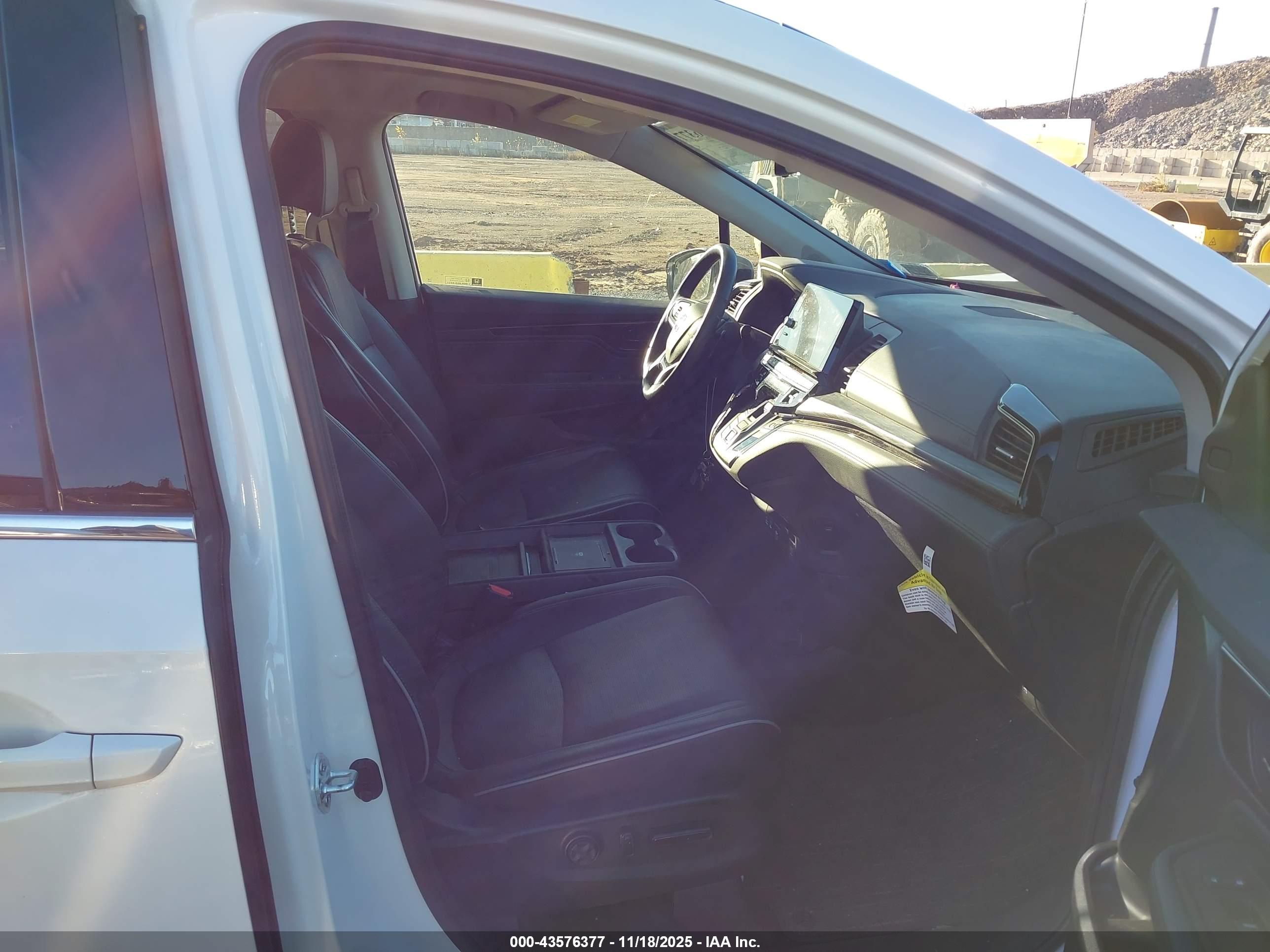 HONDA ODYSSEY image 5