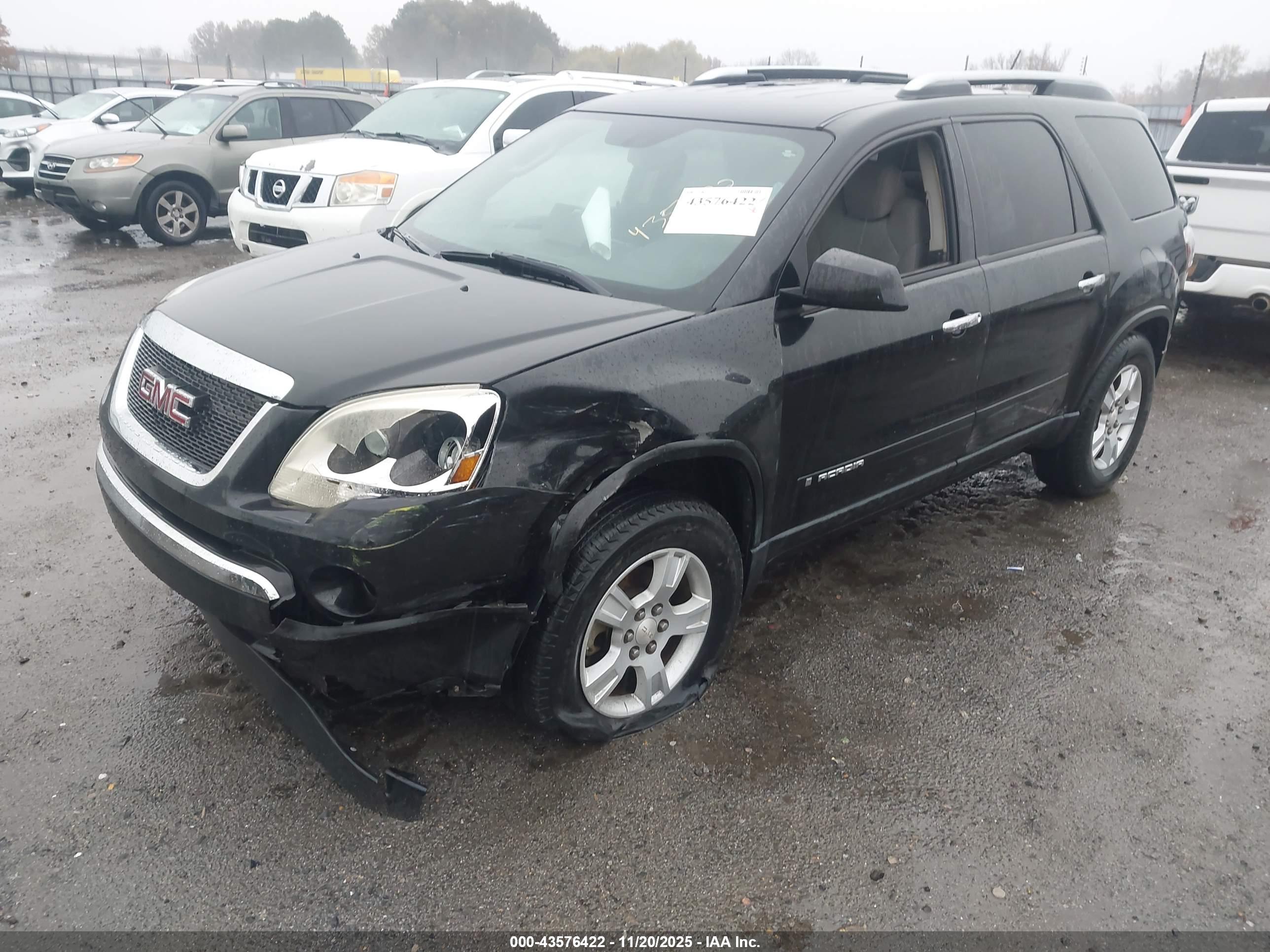 GMC ACADIA image 2