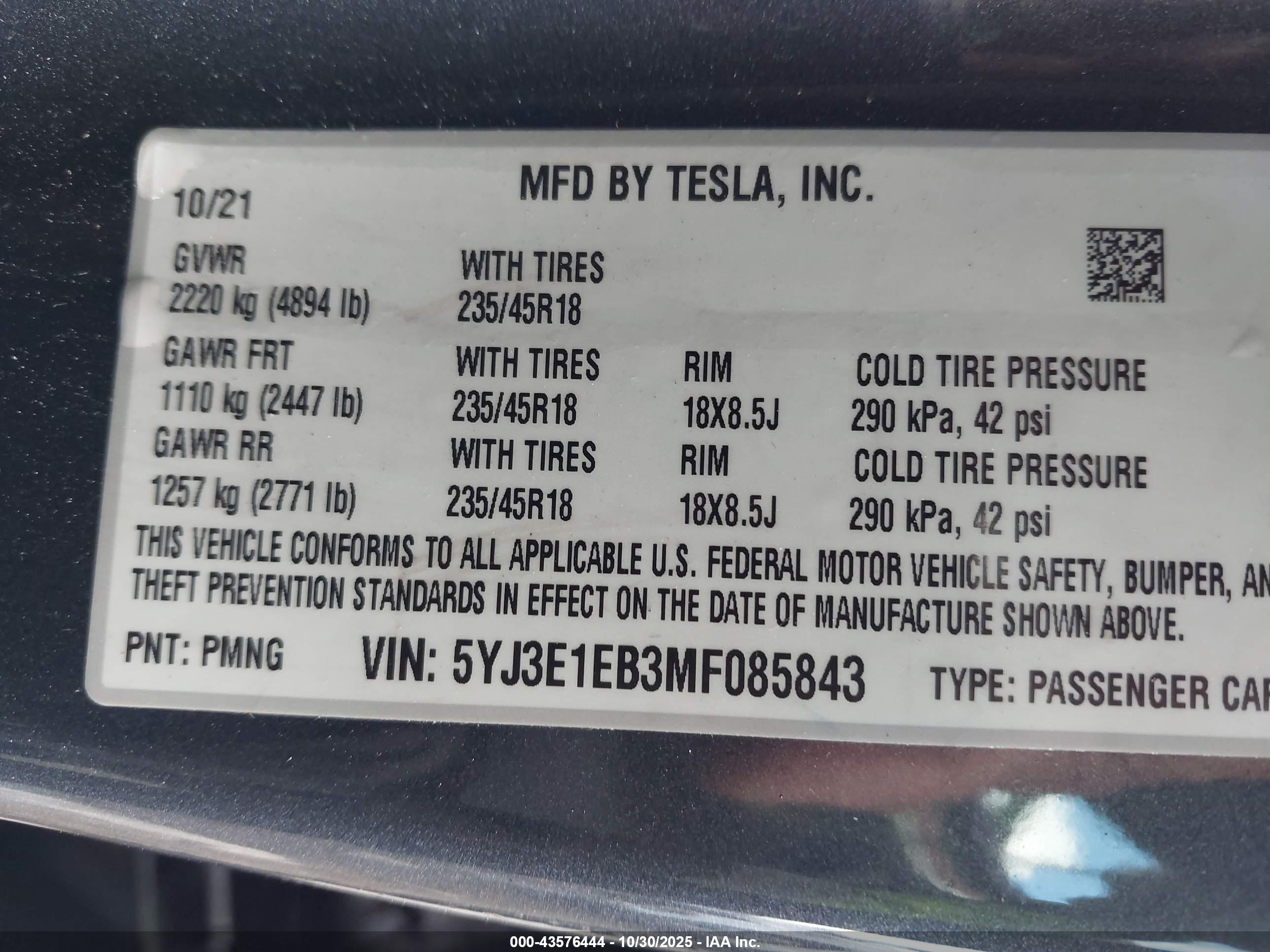 TESLA MODEL image 9