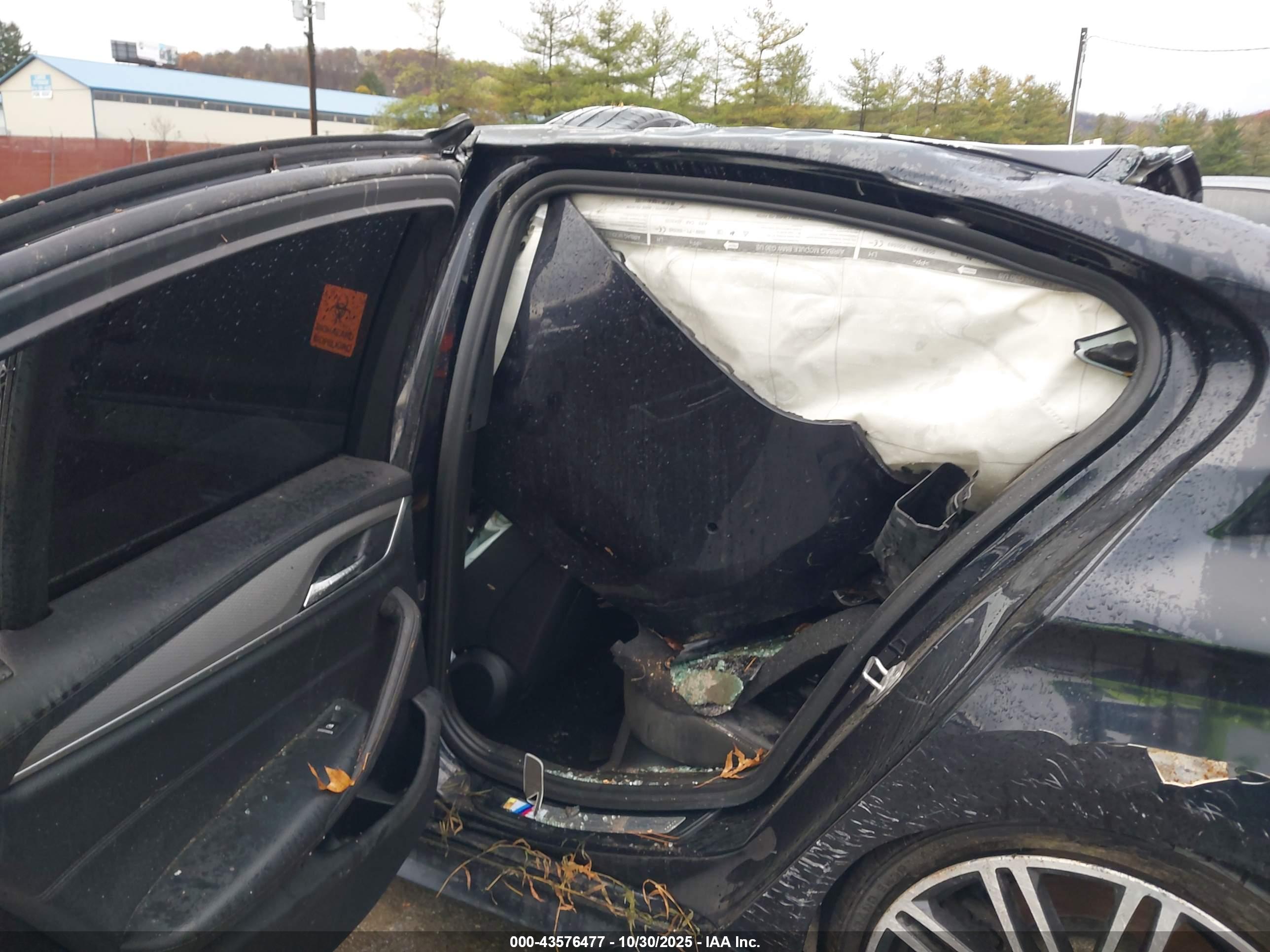 BMW 530E image 8