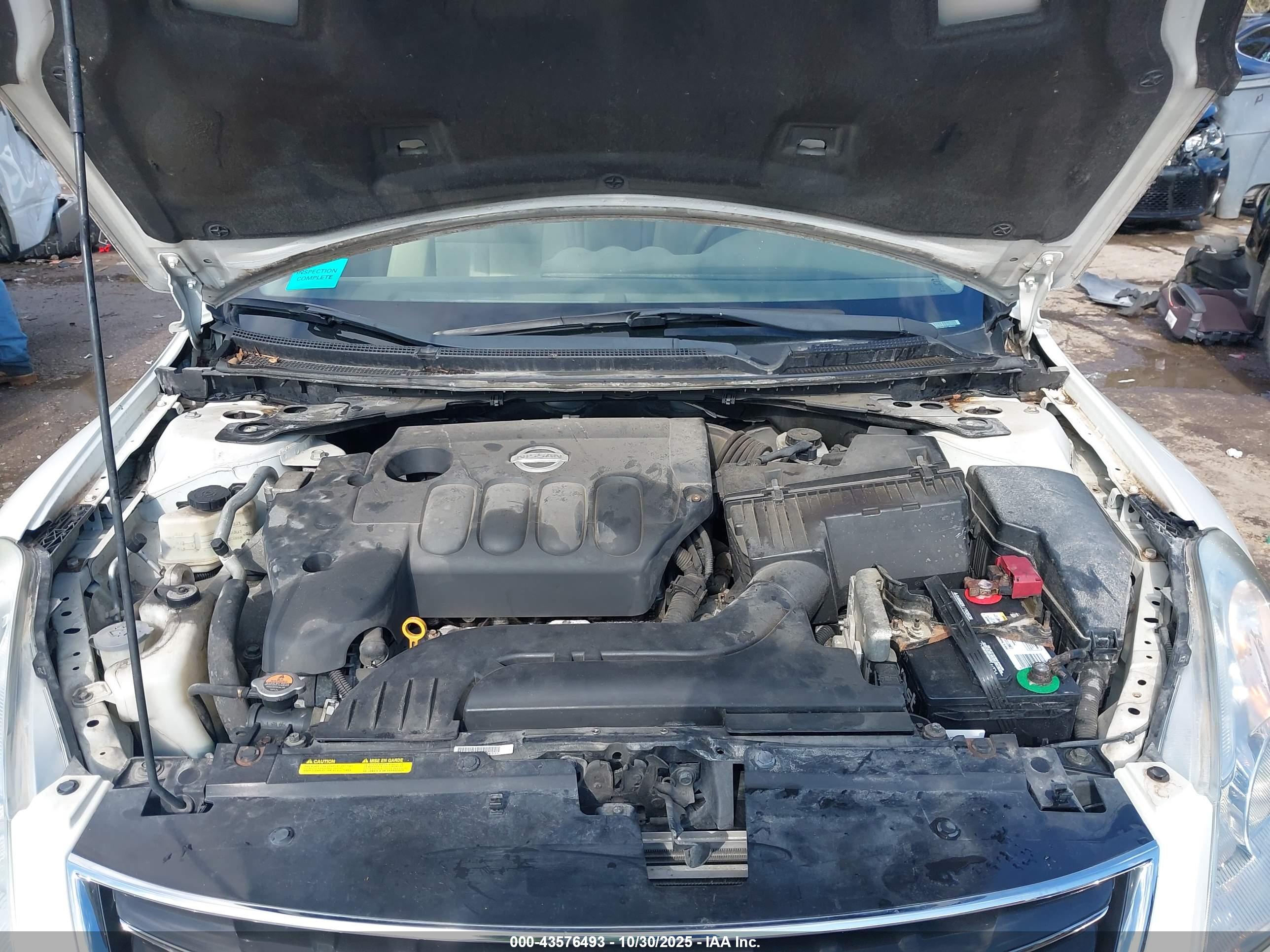 NISSAN ALTIMA image 10