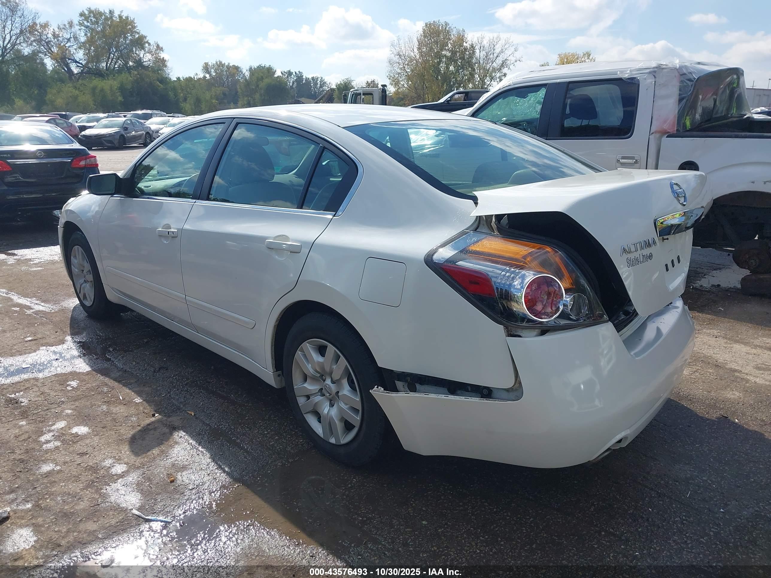 NISSAN ALTIMA image 3