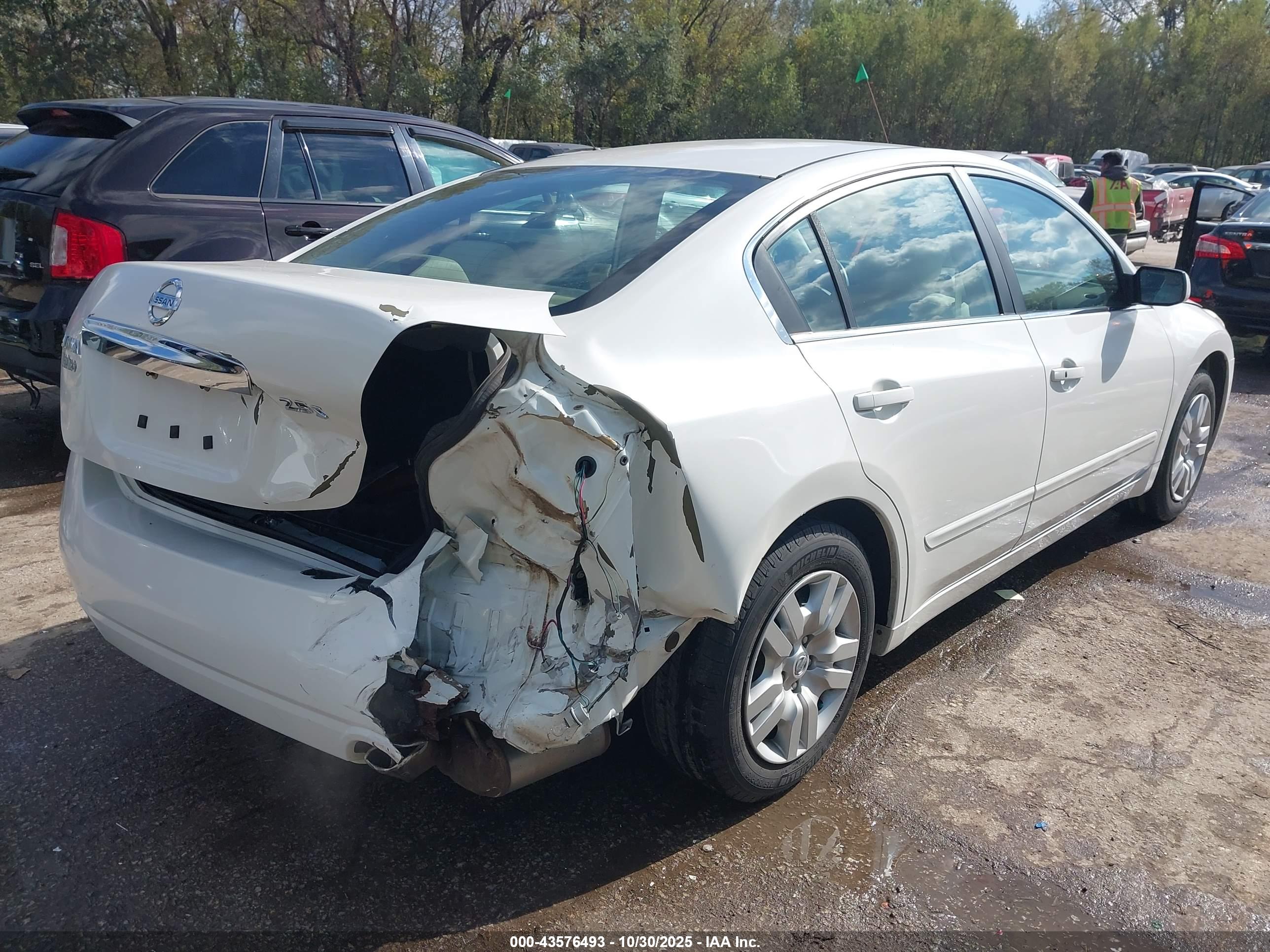NISSAN ALTIMA image 4