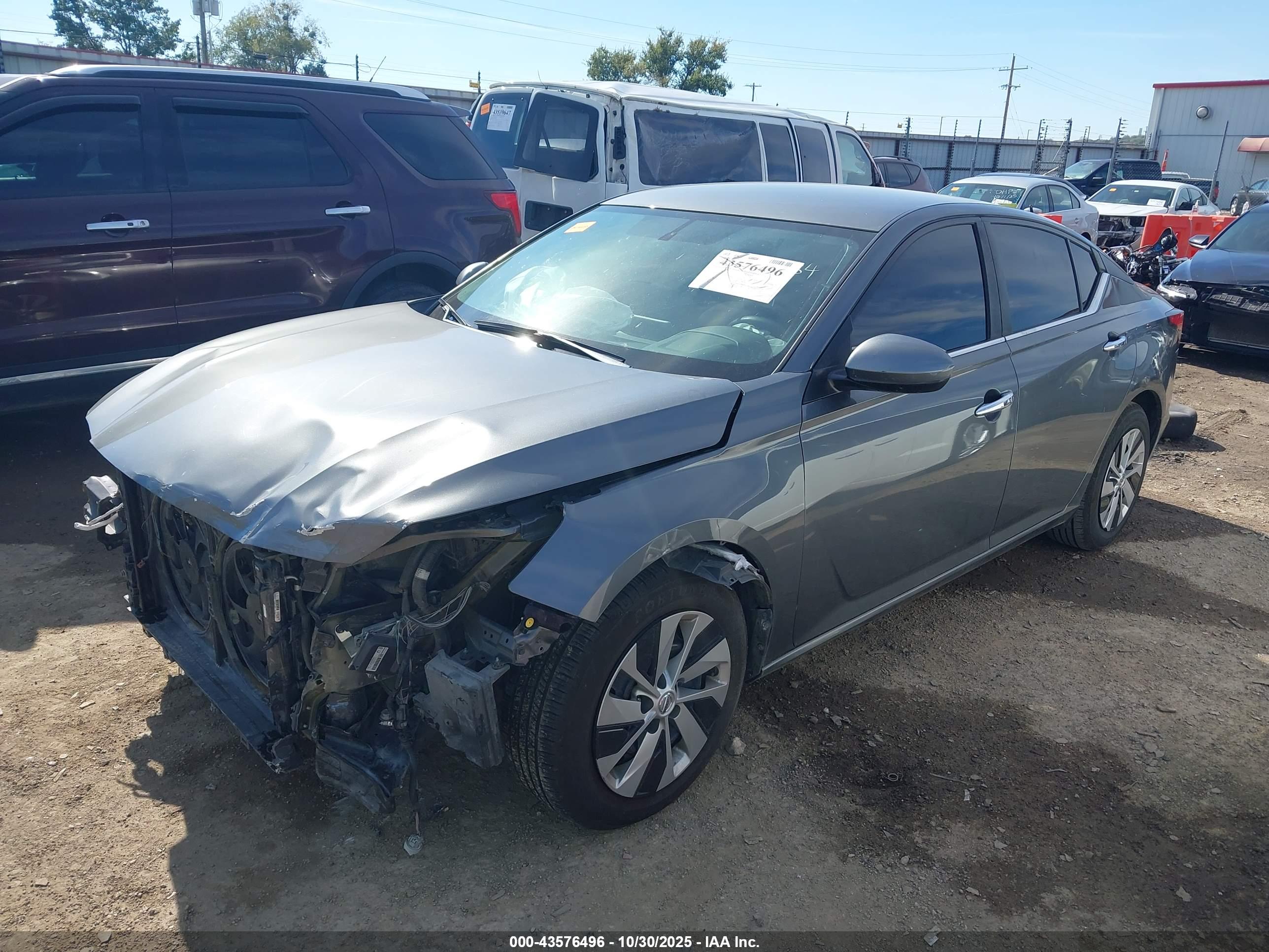 NISSAN ALTIMA image 2