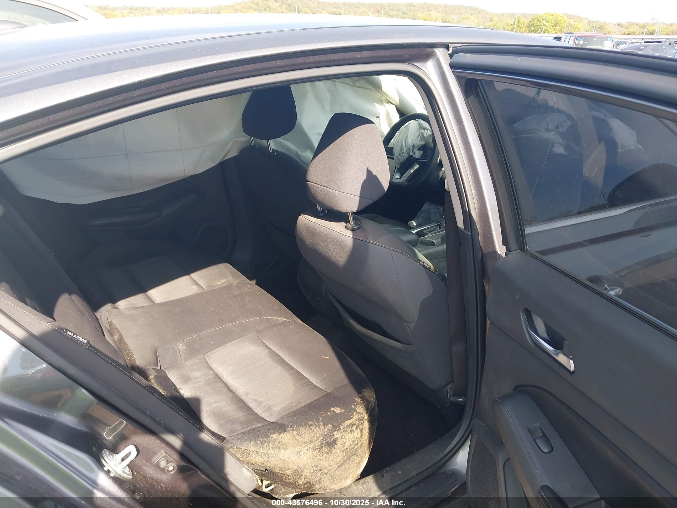NISSAN ALTIMA image 8
