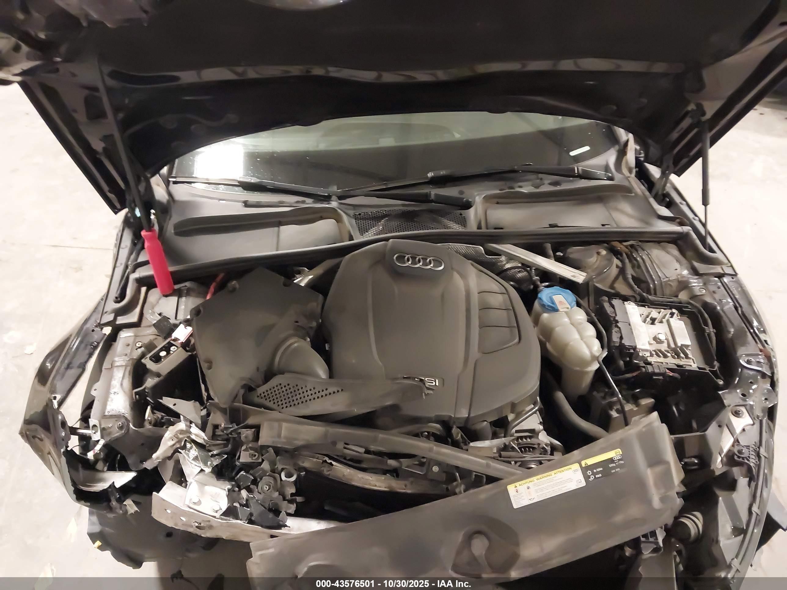 AUDI A4 image 10