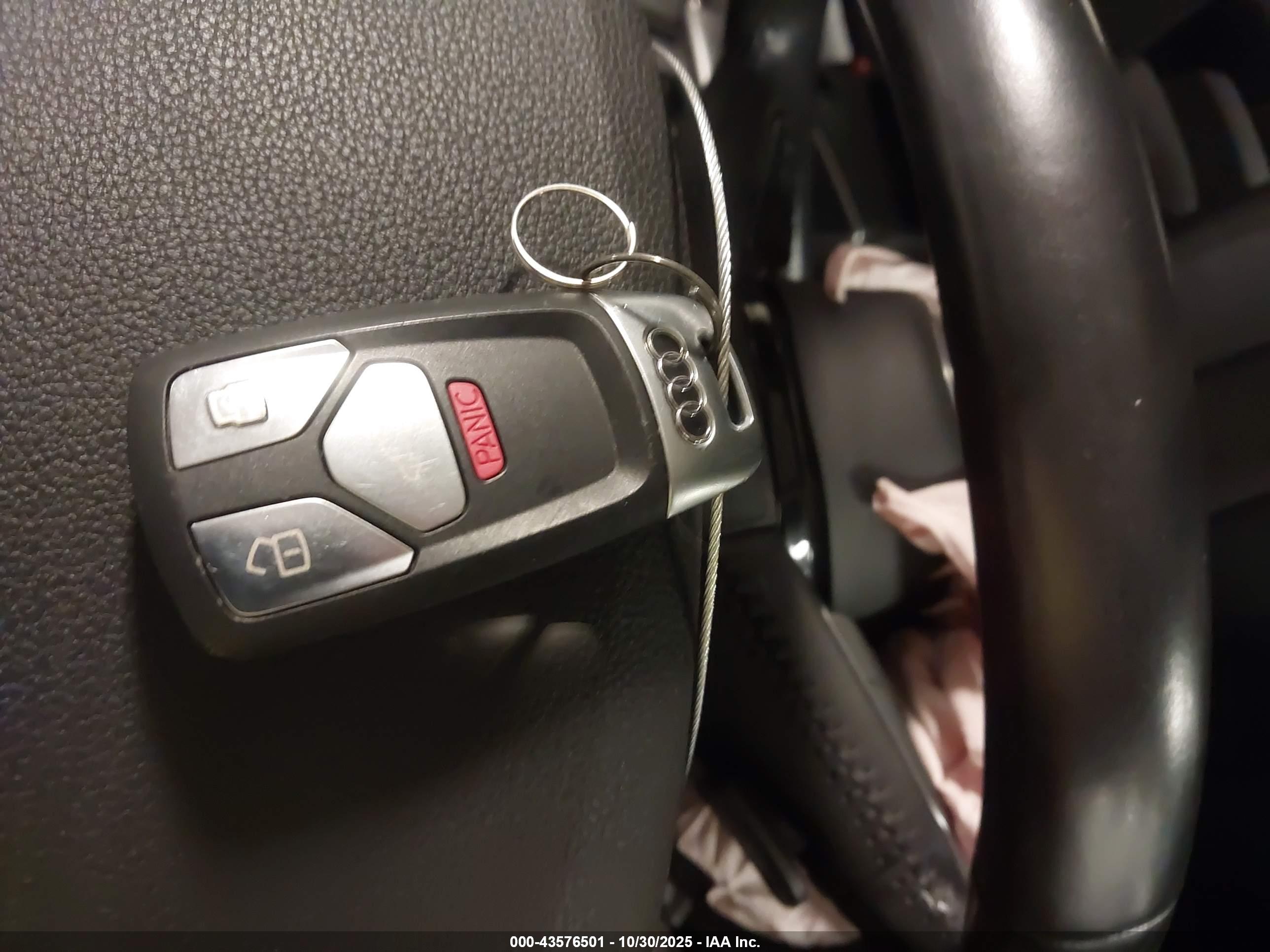 AUDI A4 image 11