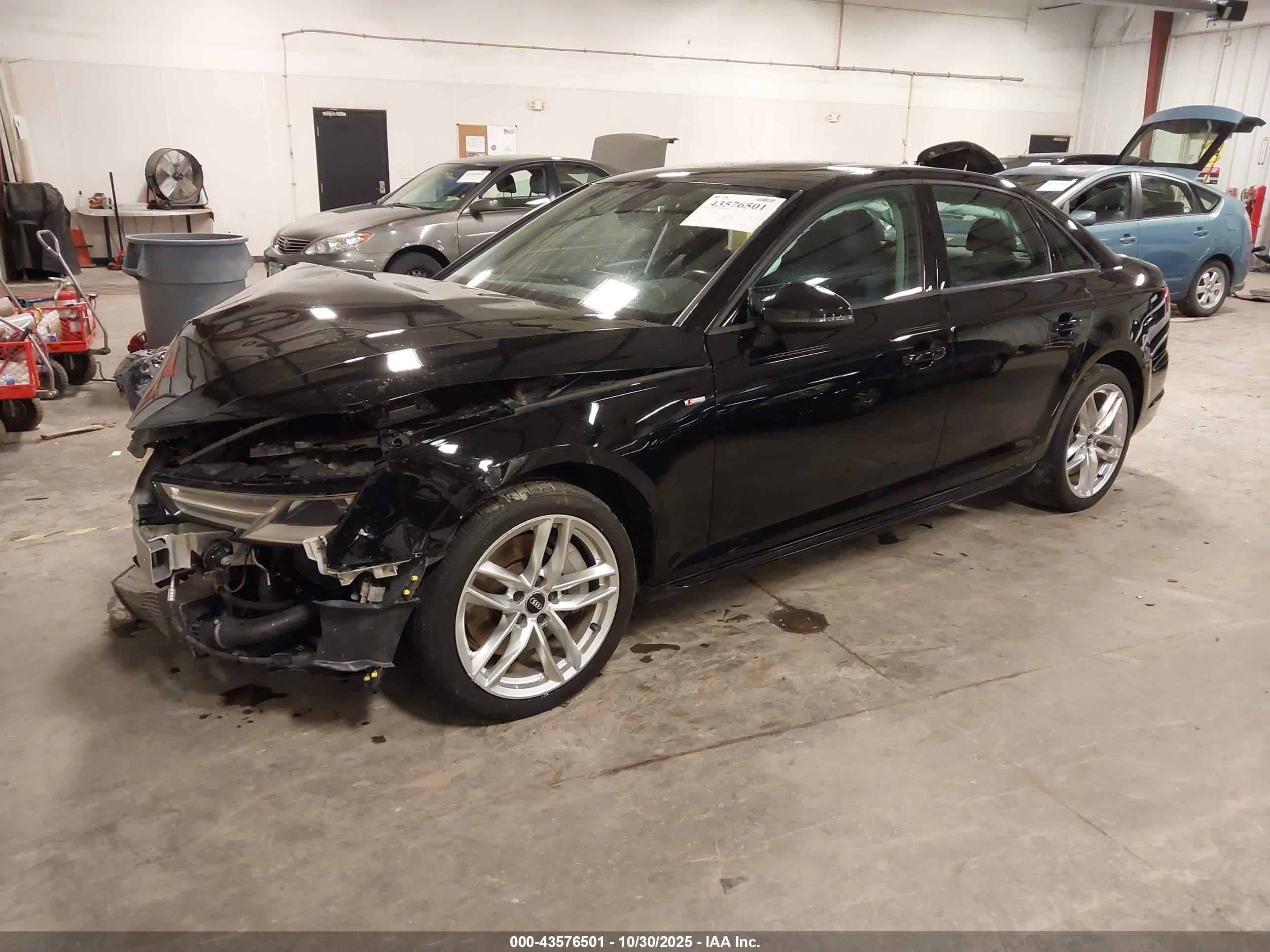 AUDI A4 image 2