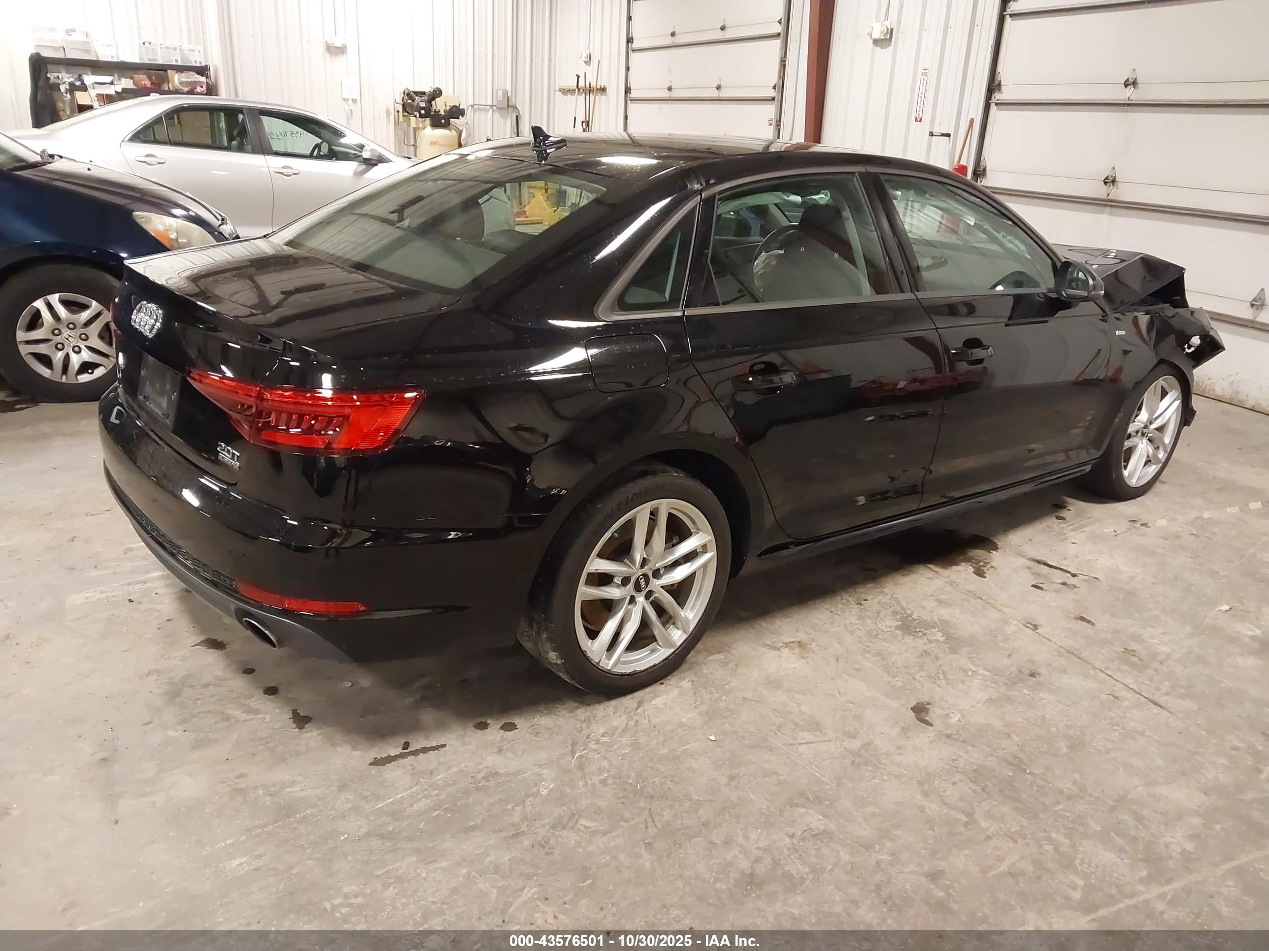 AUDI A4 image 4