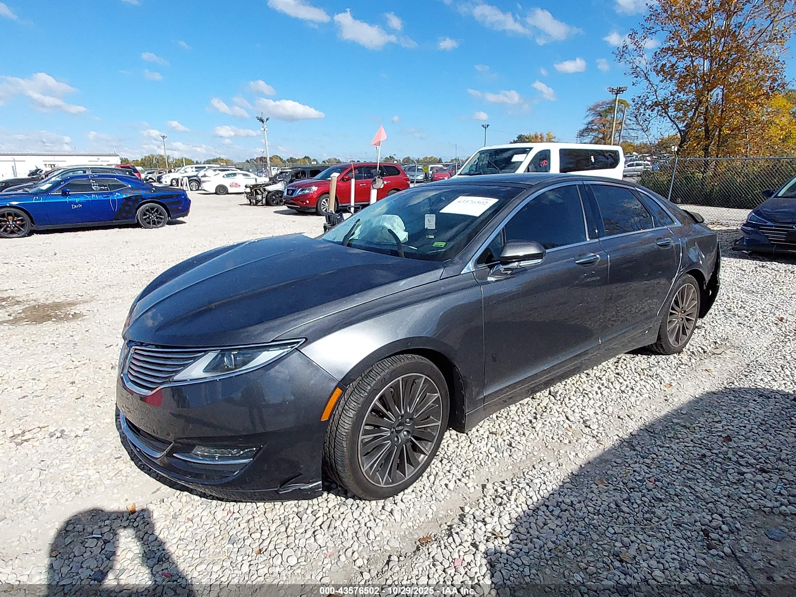 LINCOLN MKZ image 2