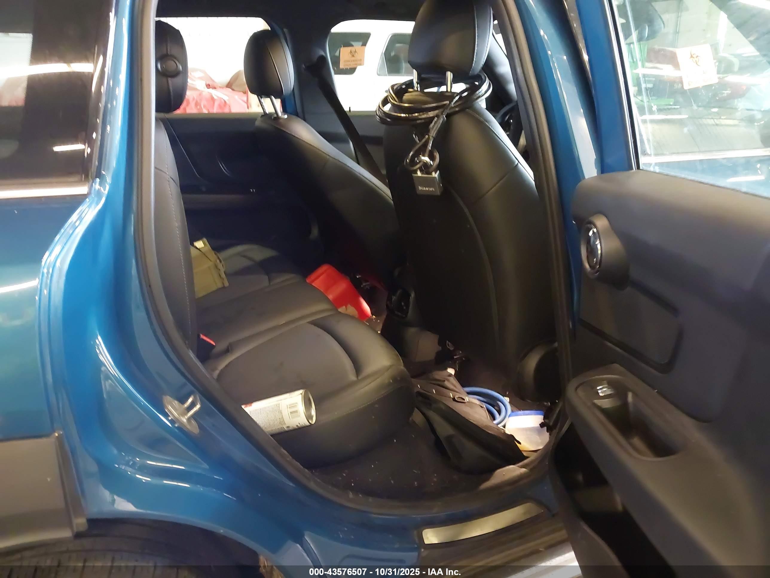 MINI COUNTRYMAN image 8