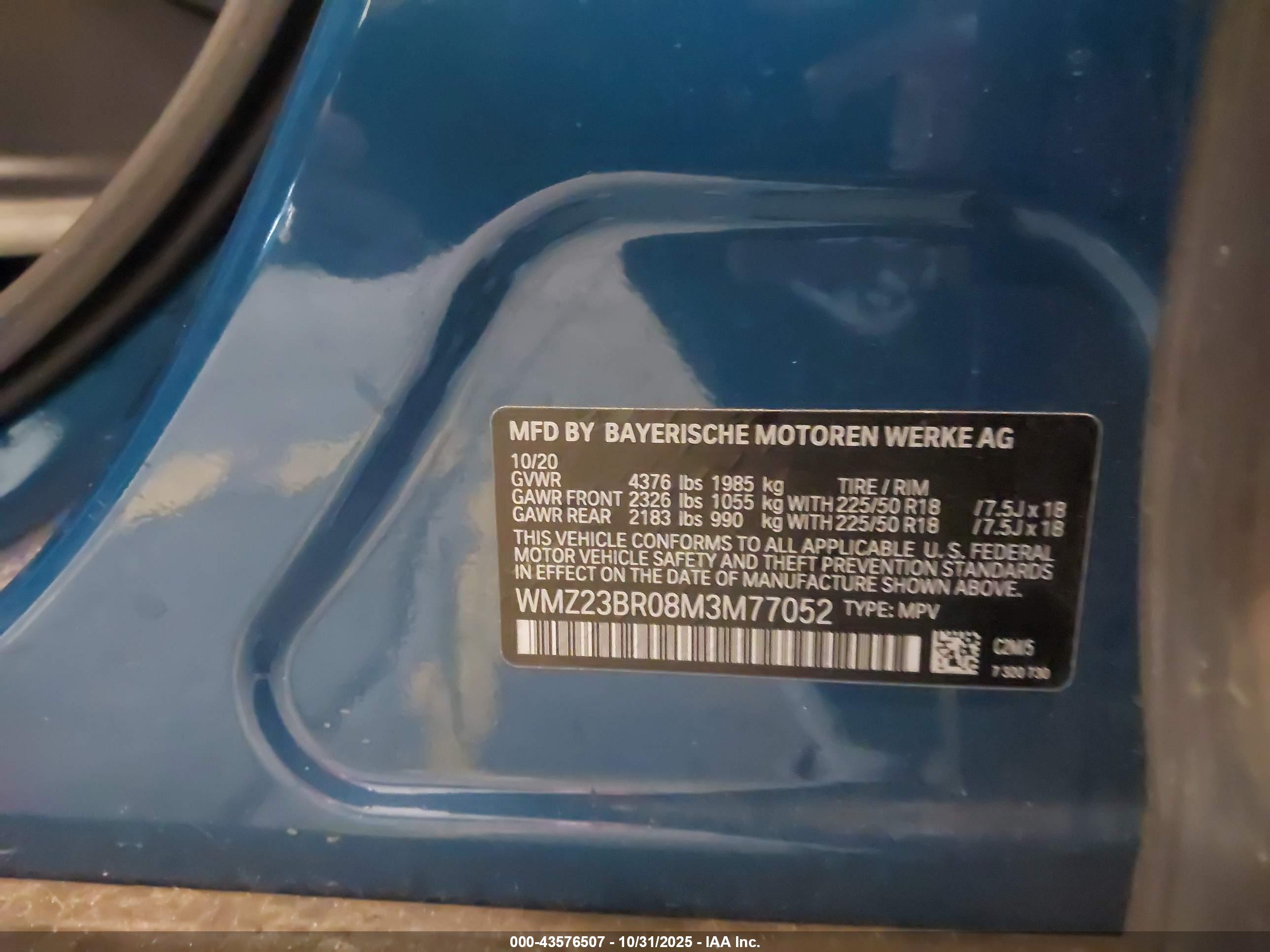 MINI COUNTRYMAN image 9