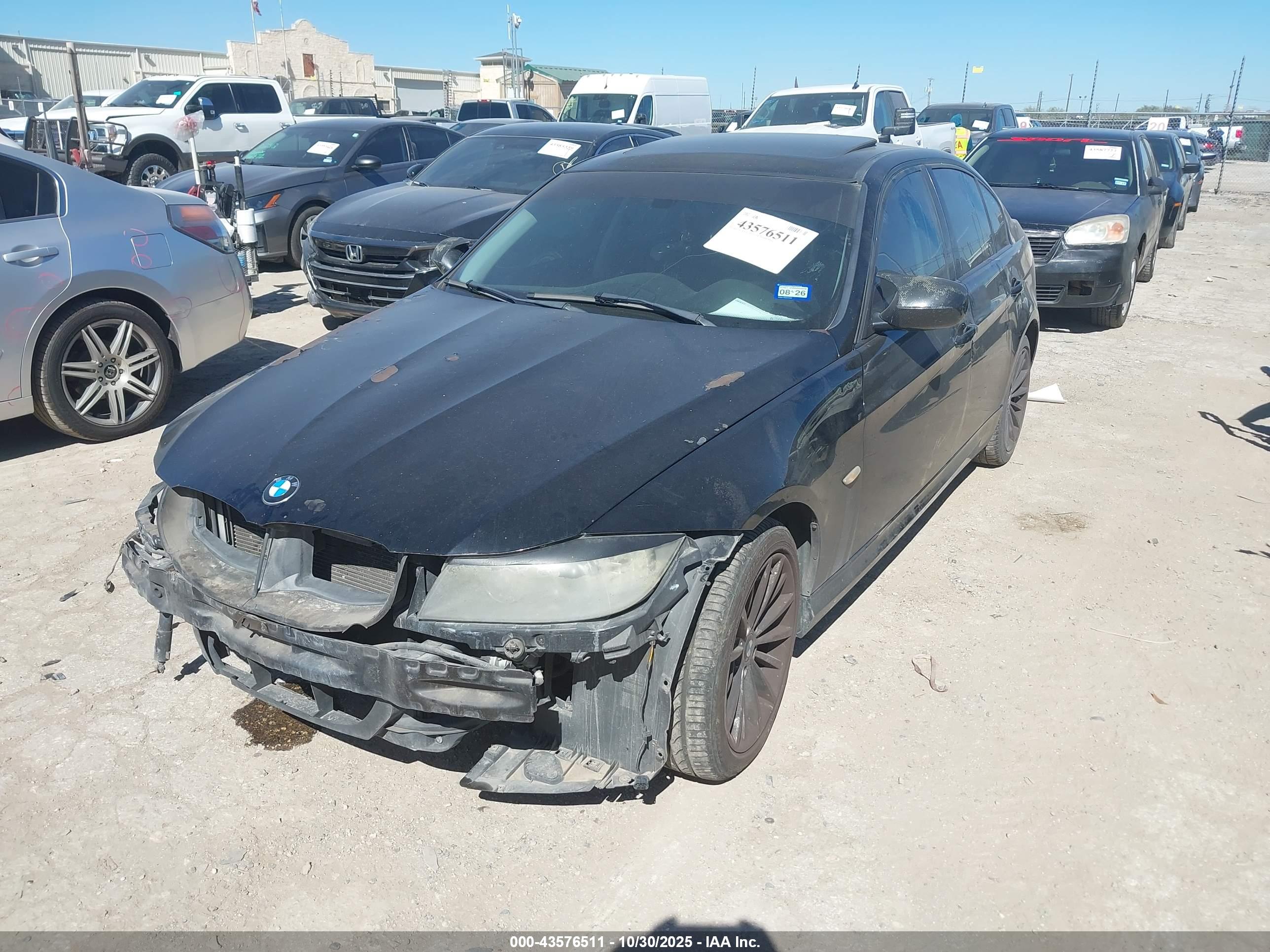 BMW 328I image 2
