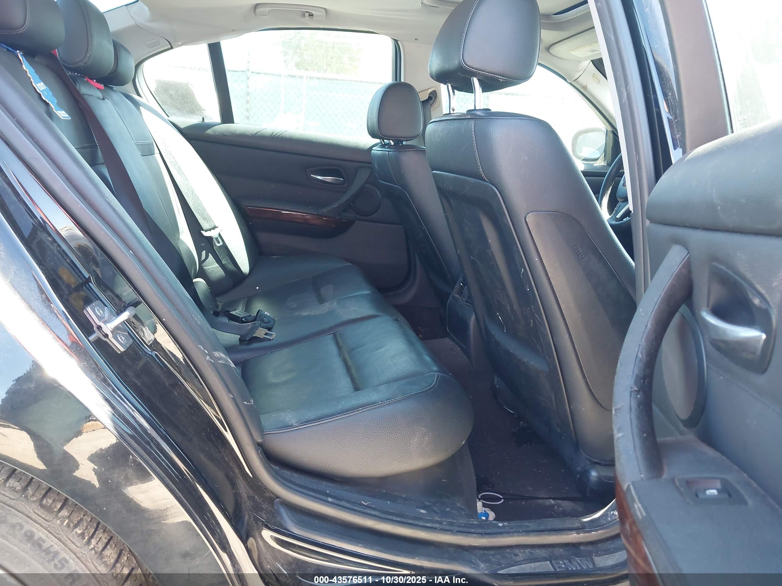 BMW 328I image 8