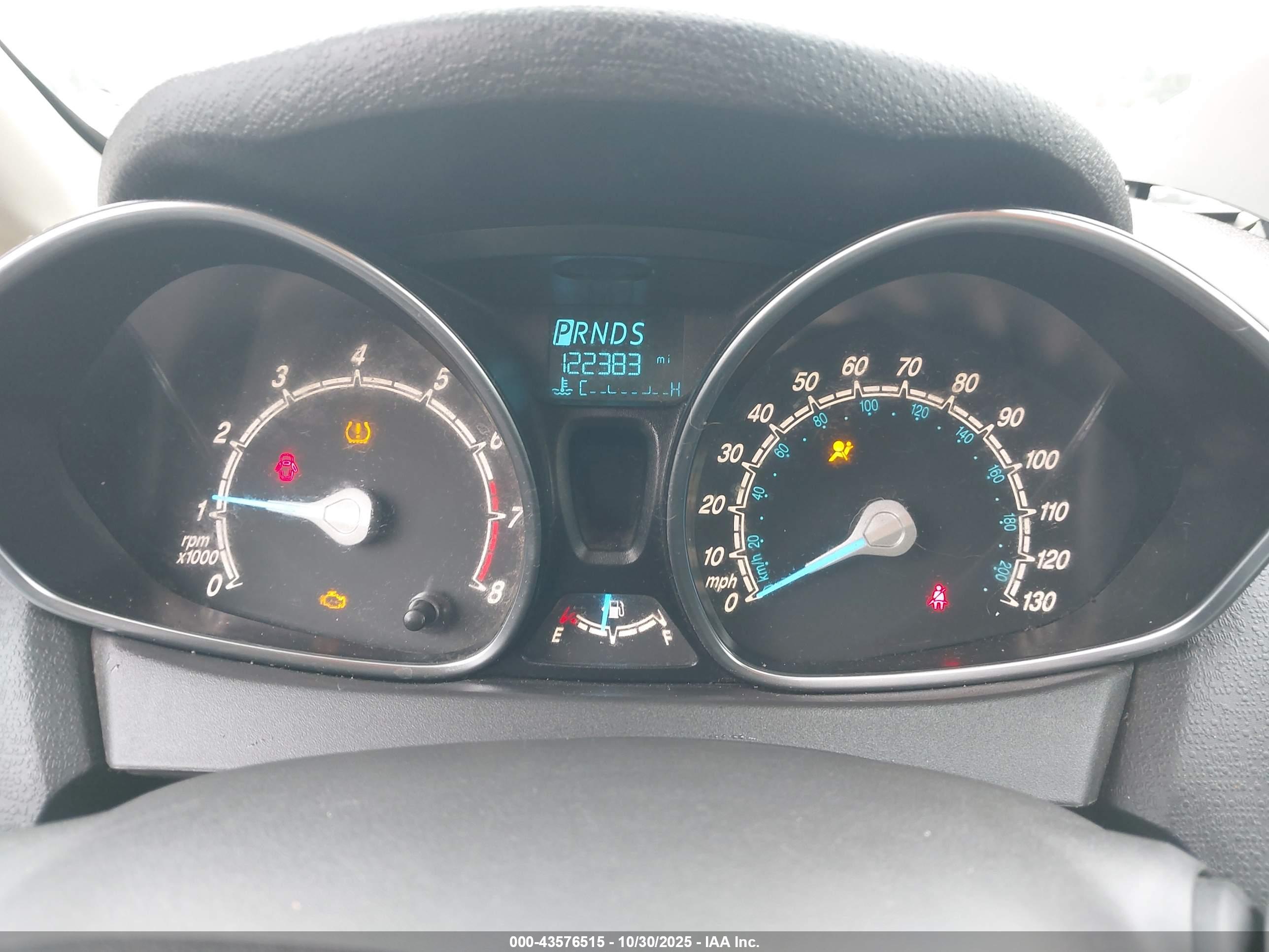 FORD FIESTA image 7