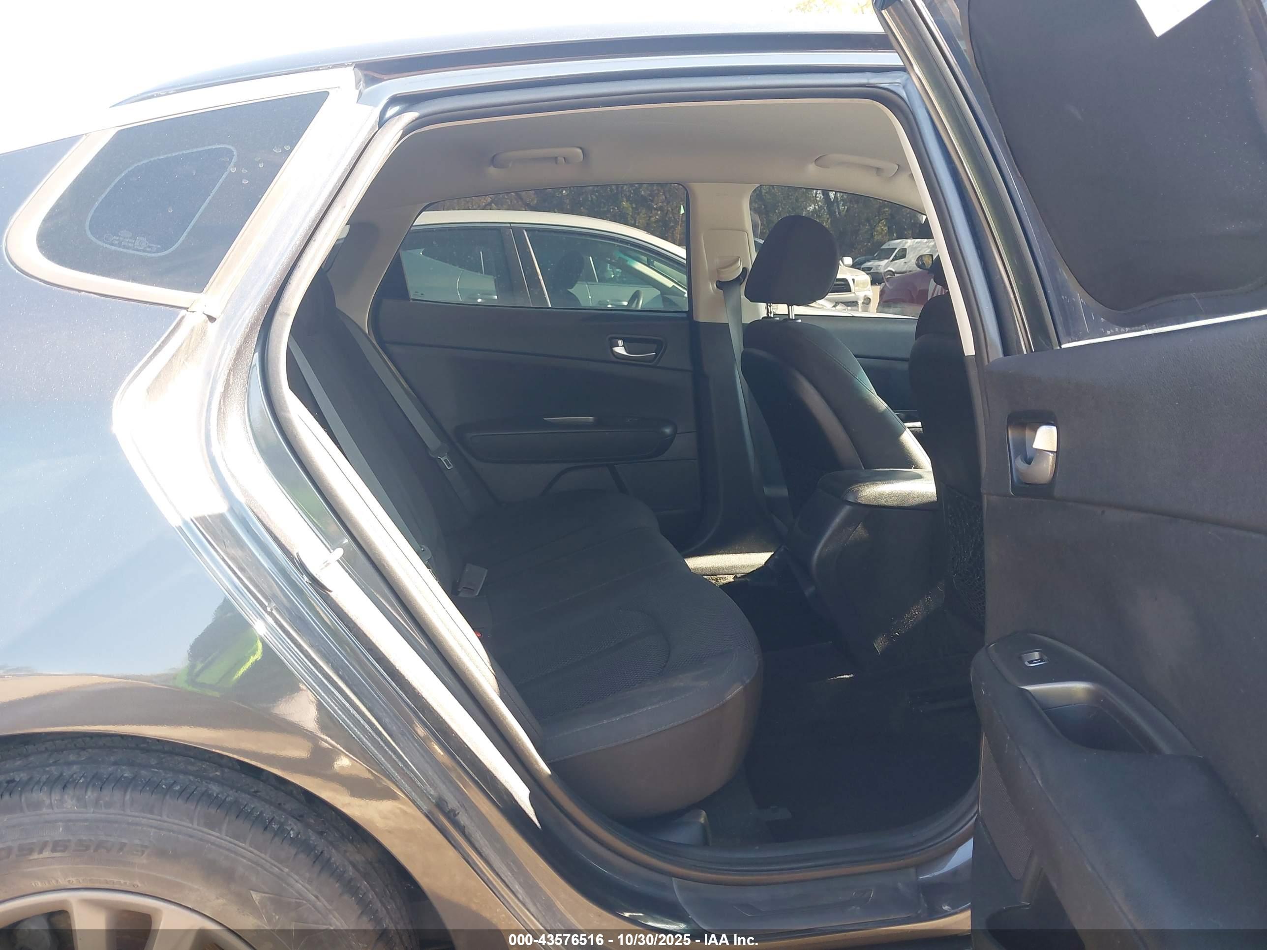 KIA OPTIMA image 8