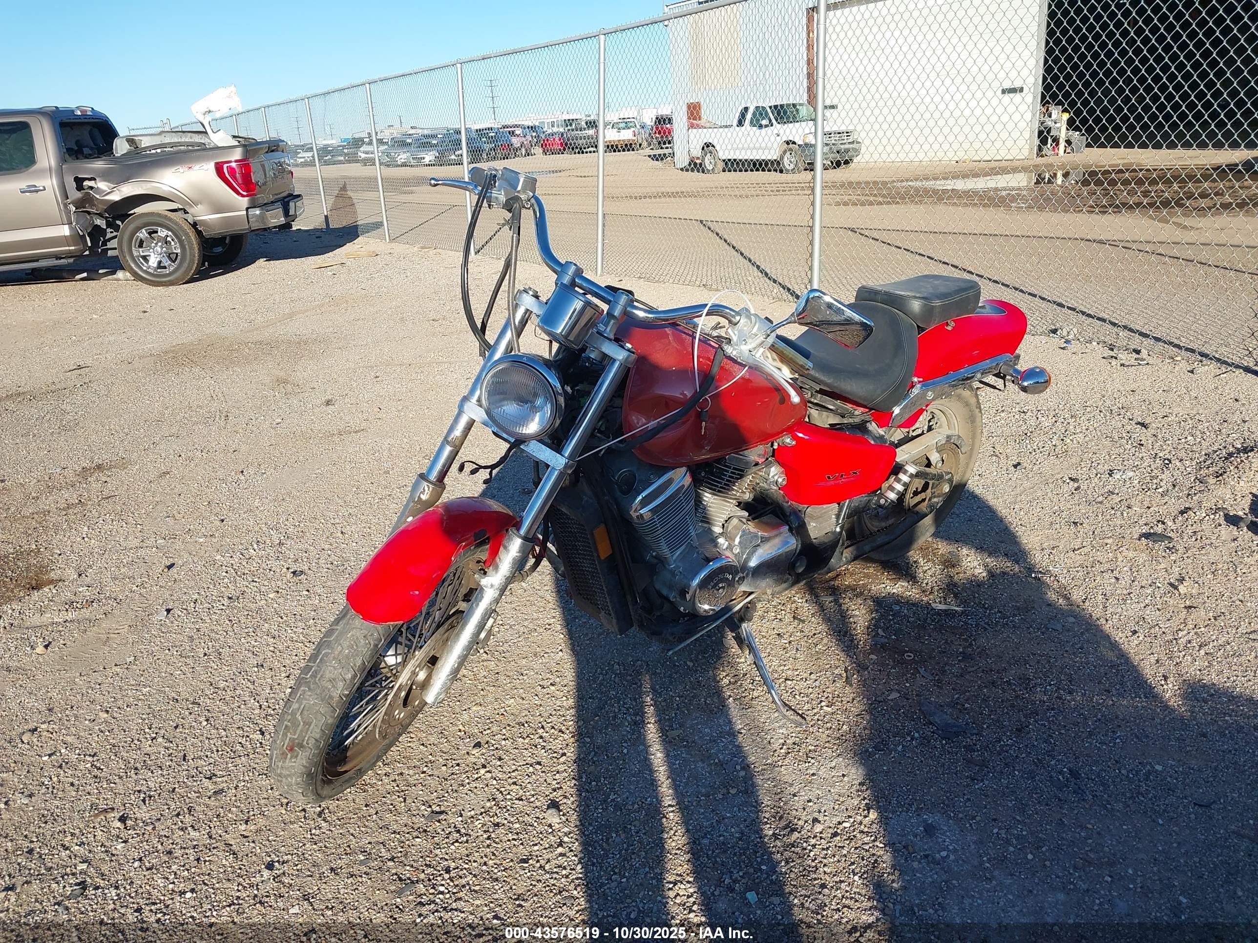 HONDA VT600 image 2