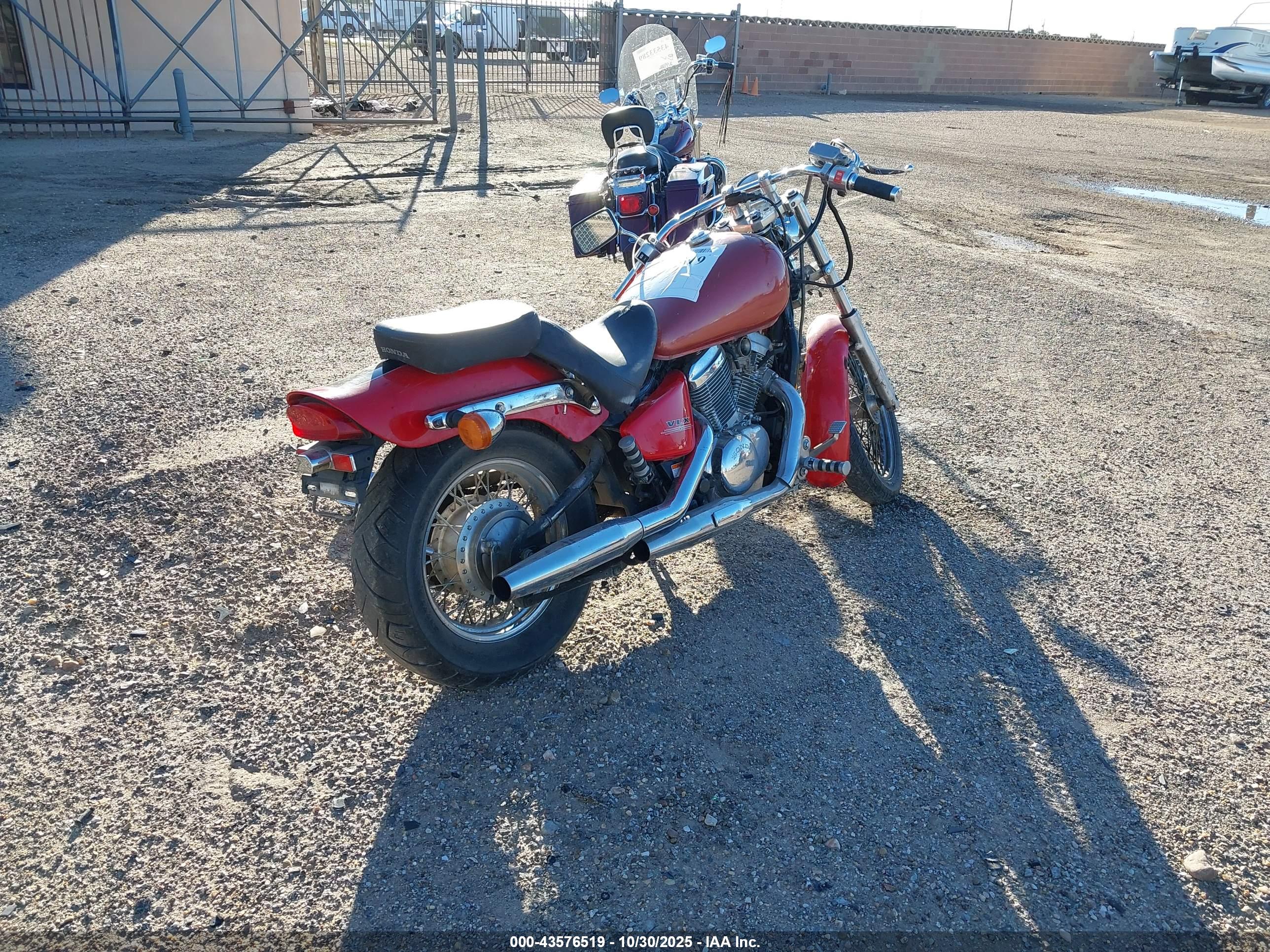 HONDA VT600 image 4