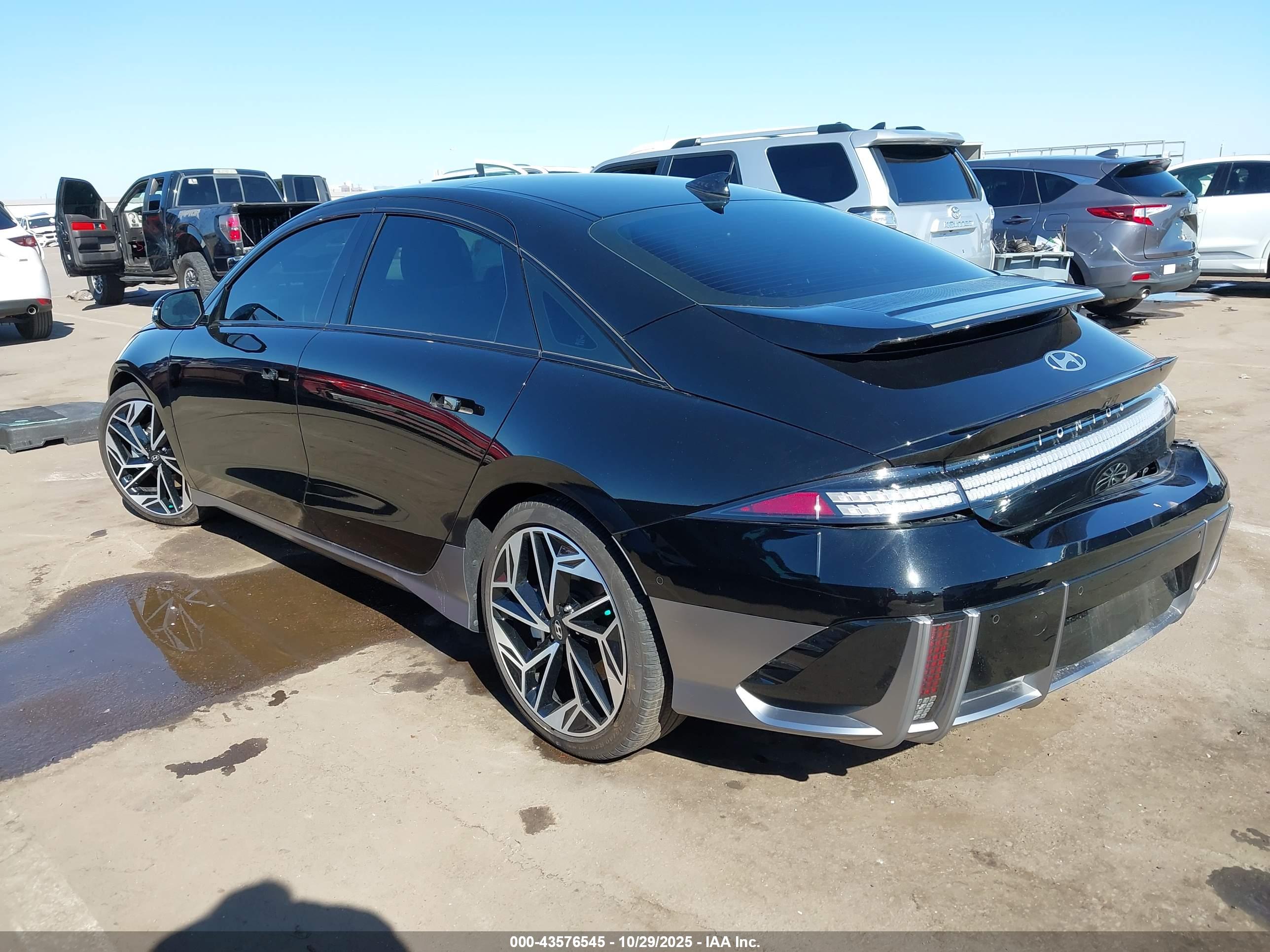 HYUNDAI IONIQ image 3