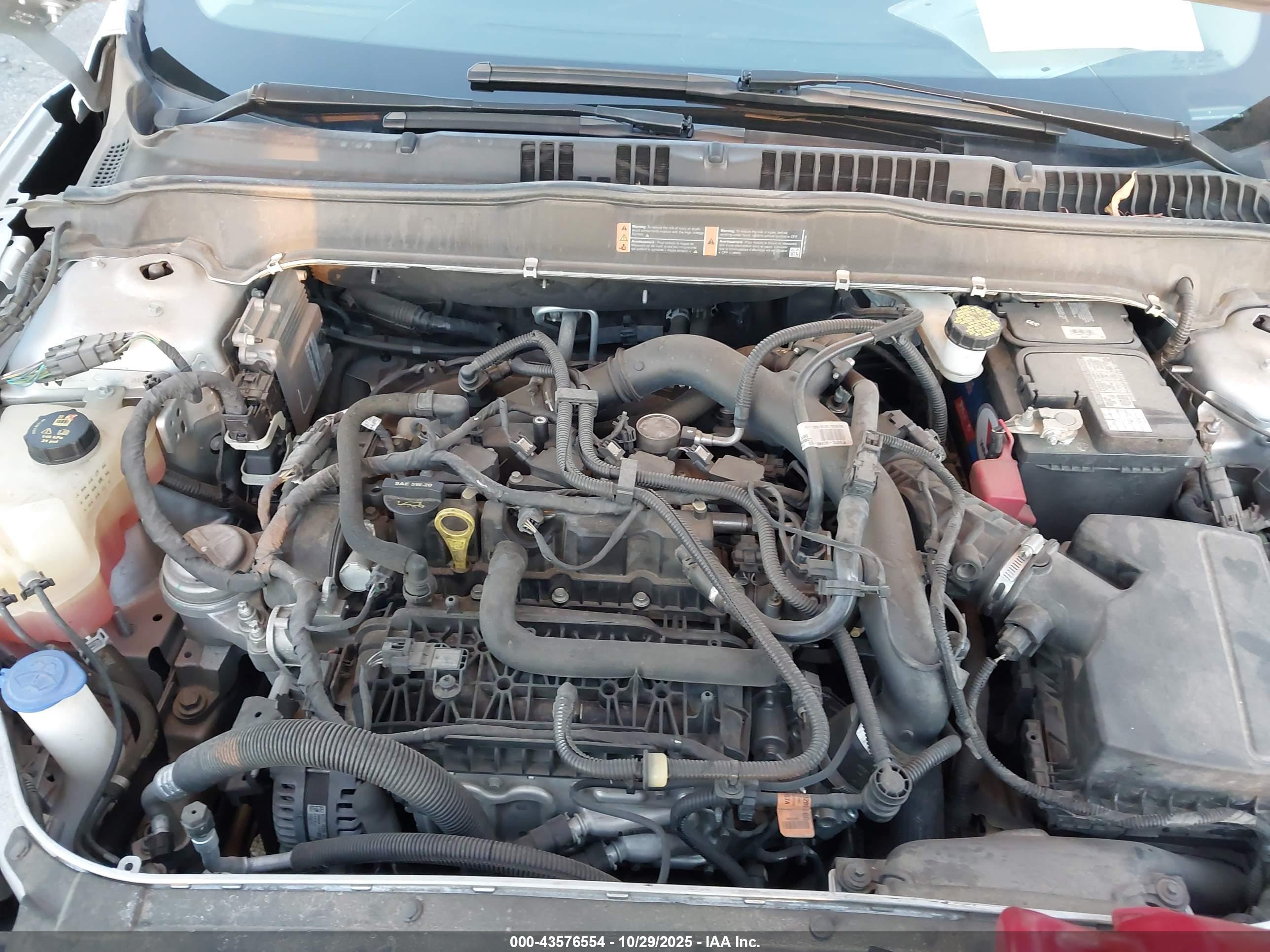 FORD FUSION image 10