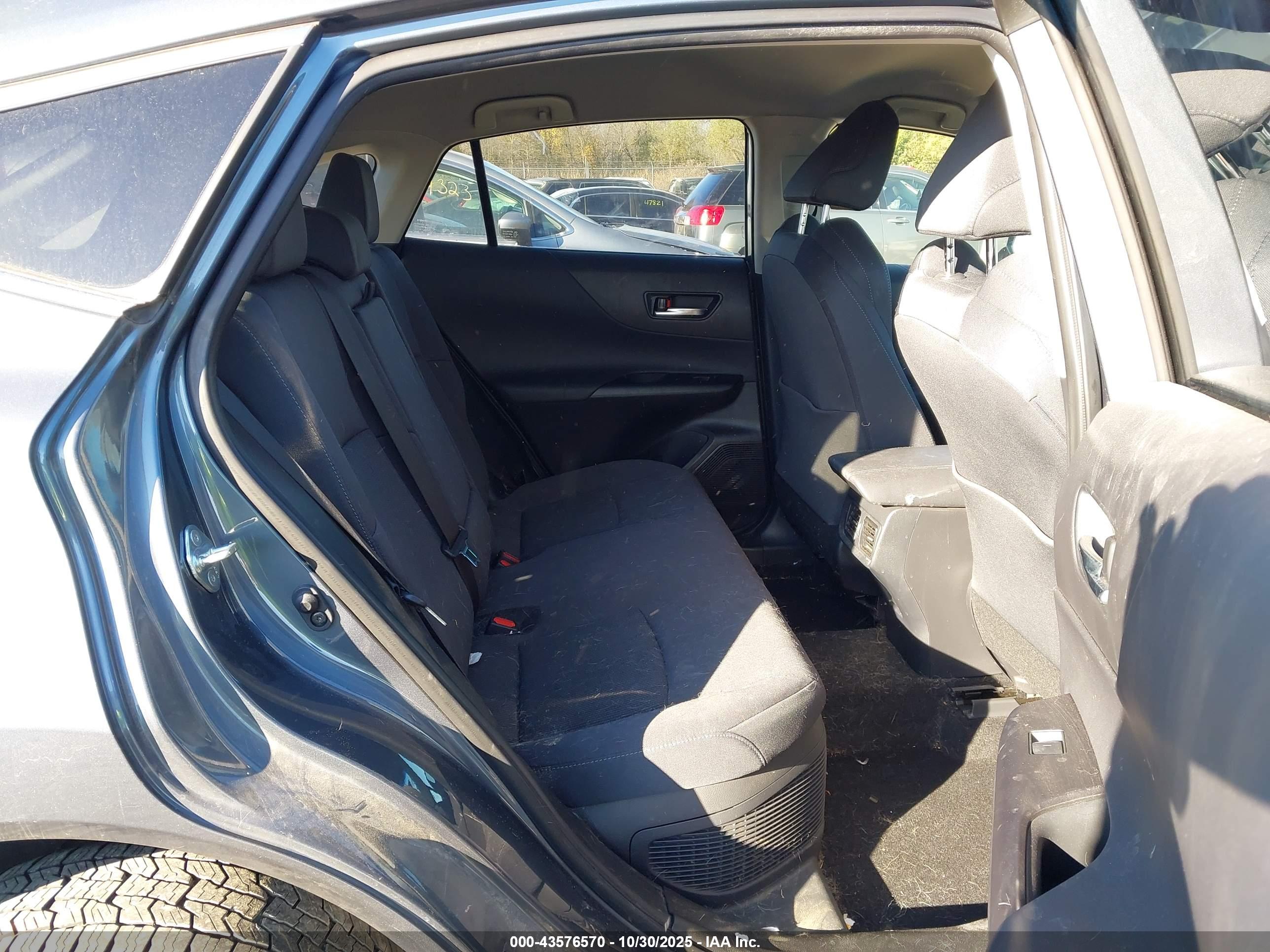 TOYOTA VENZA image 8