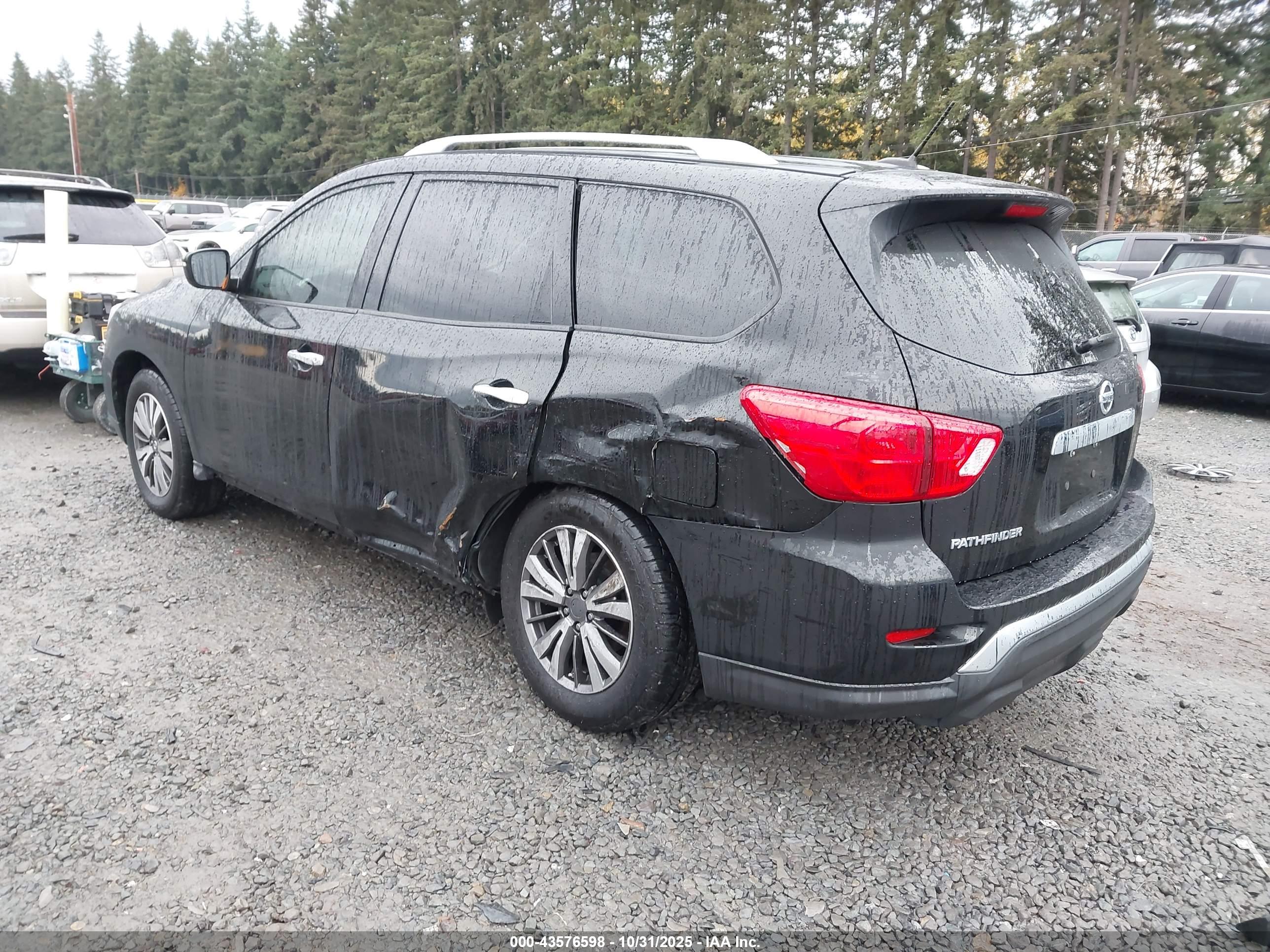 NISSAN PATHFINDER image 3