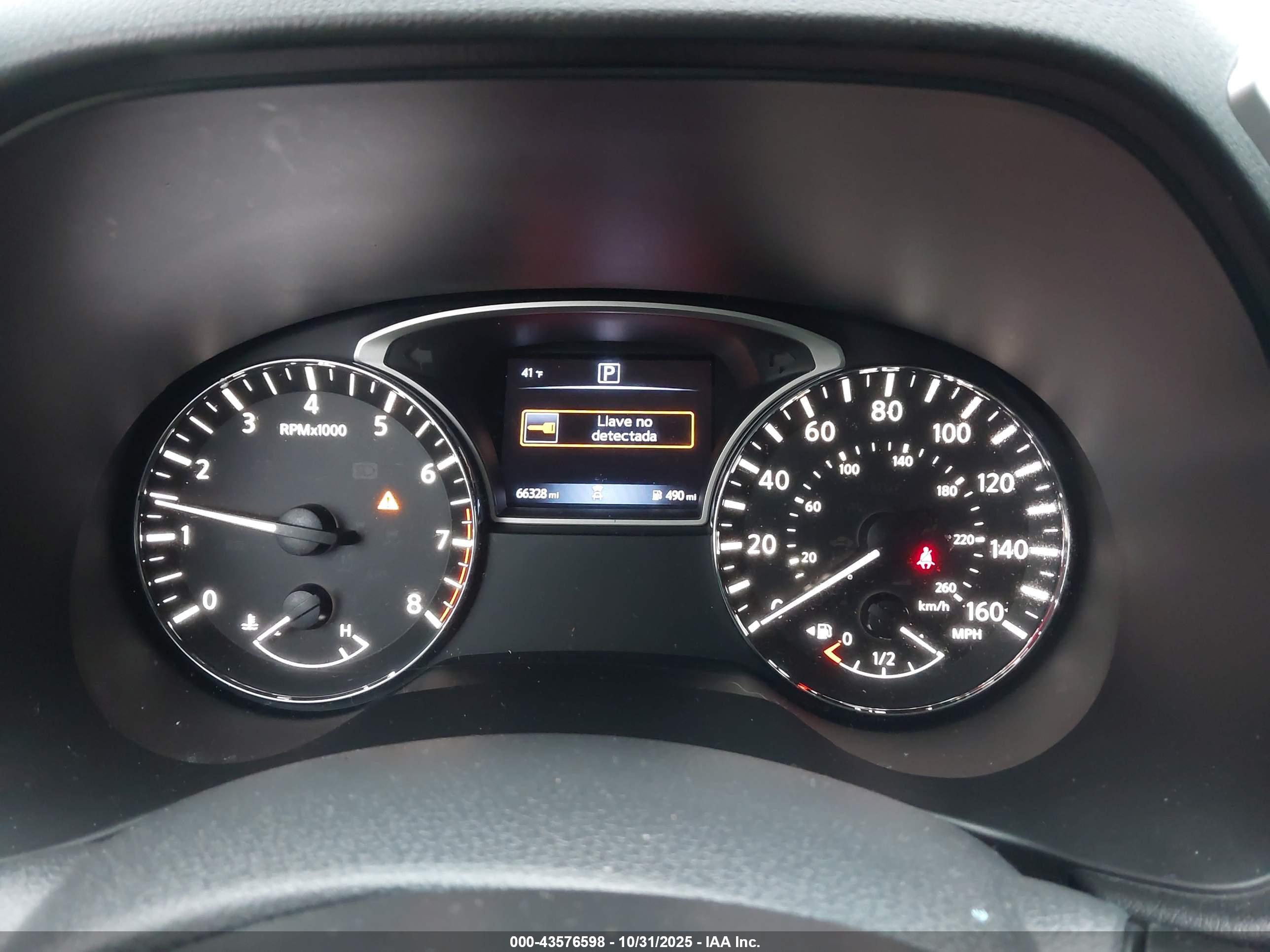 NISSAN PATHFINDER image 7