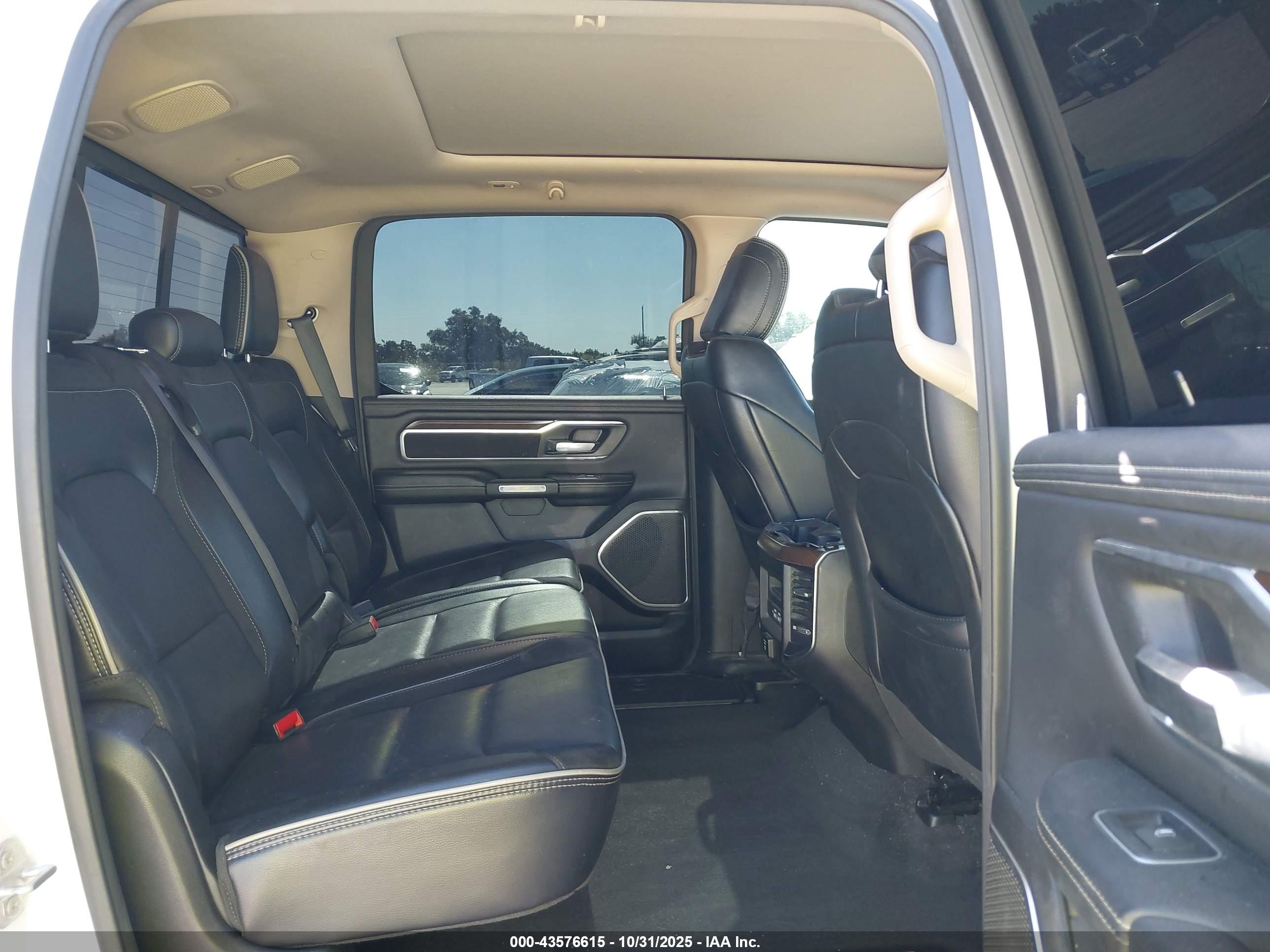 RAM 1500 image 8