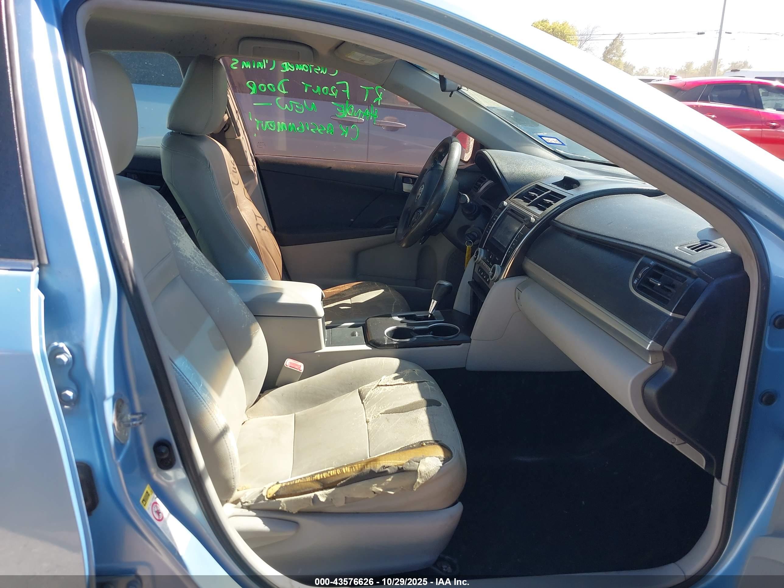 TOYOTA CAMRY image 5
