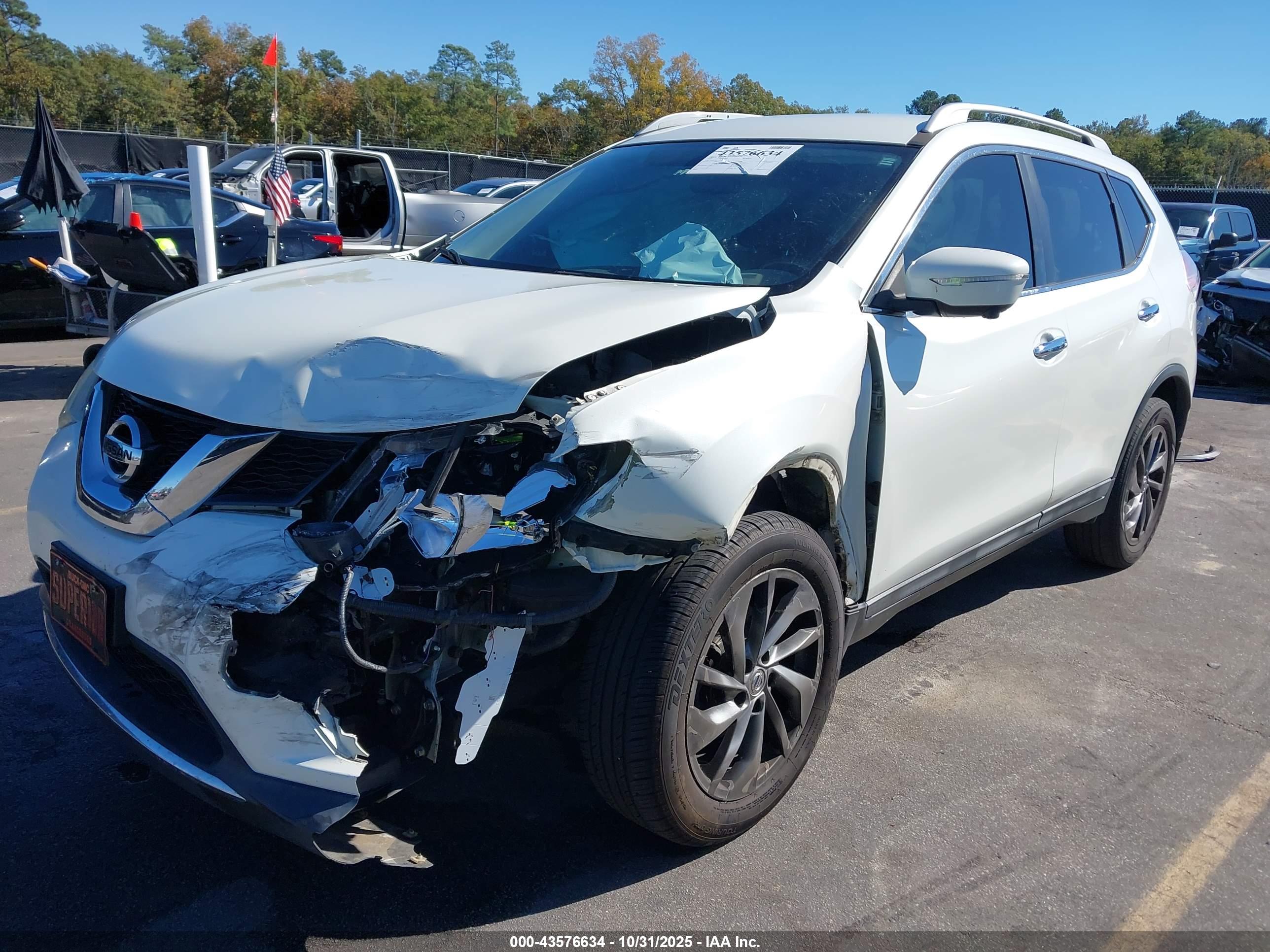 NISSAN ROGUE image 2