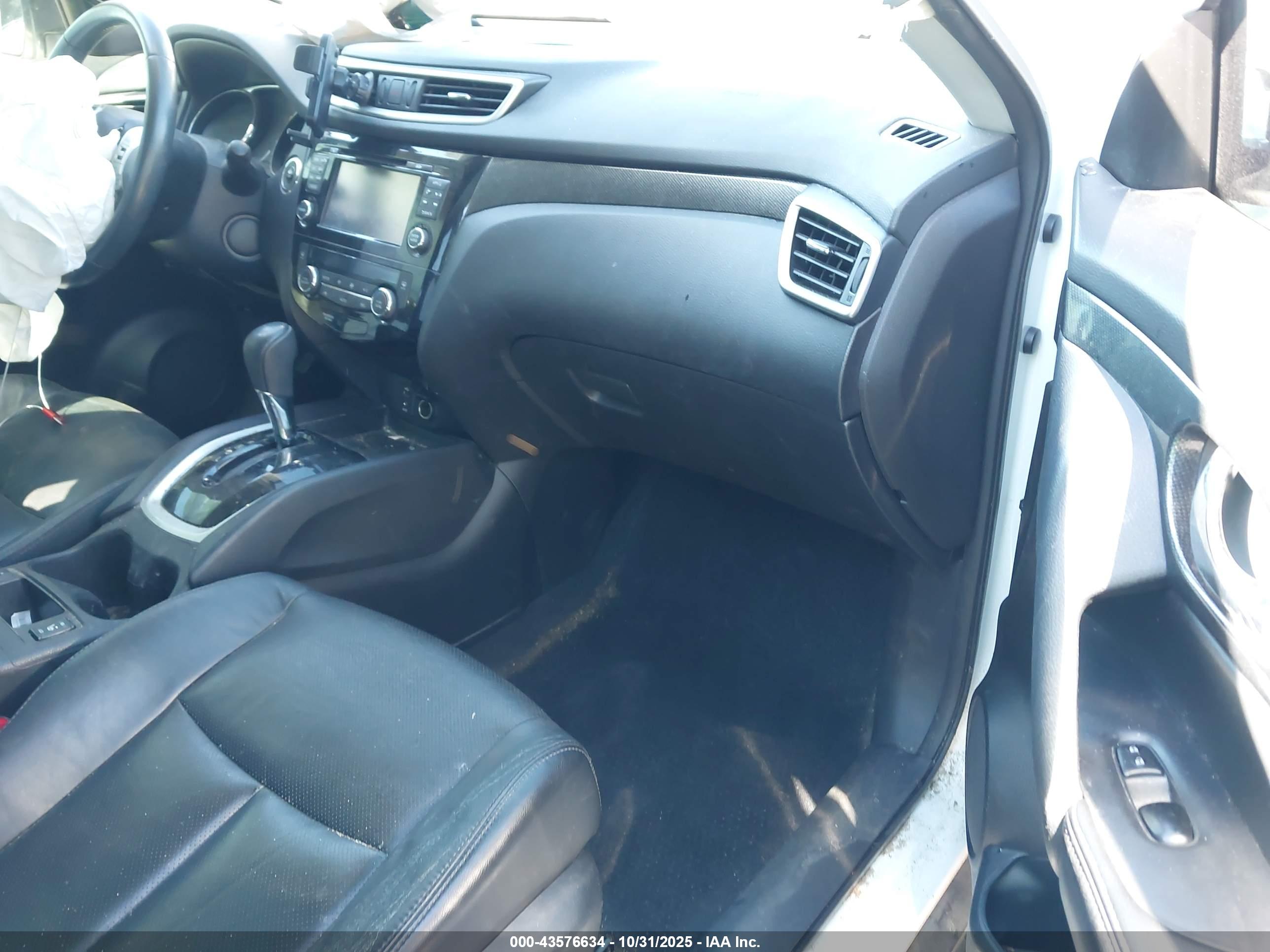 NISSAN ROGUE image 5