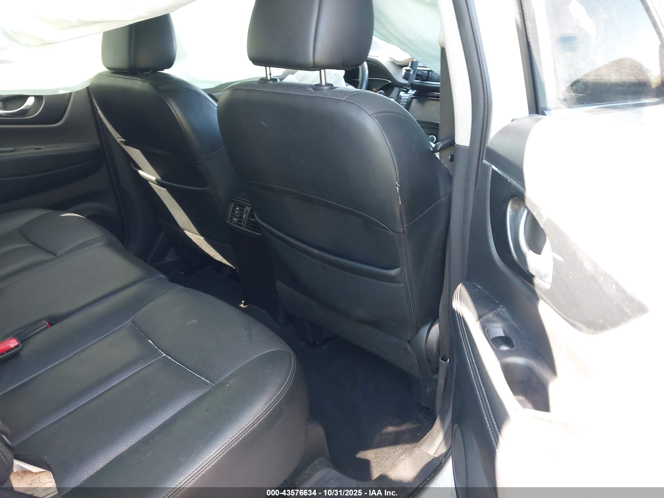 NISSAN ROGUE image 8