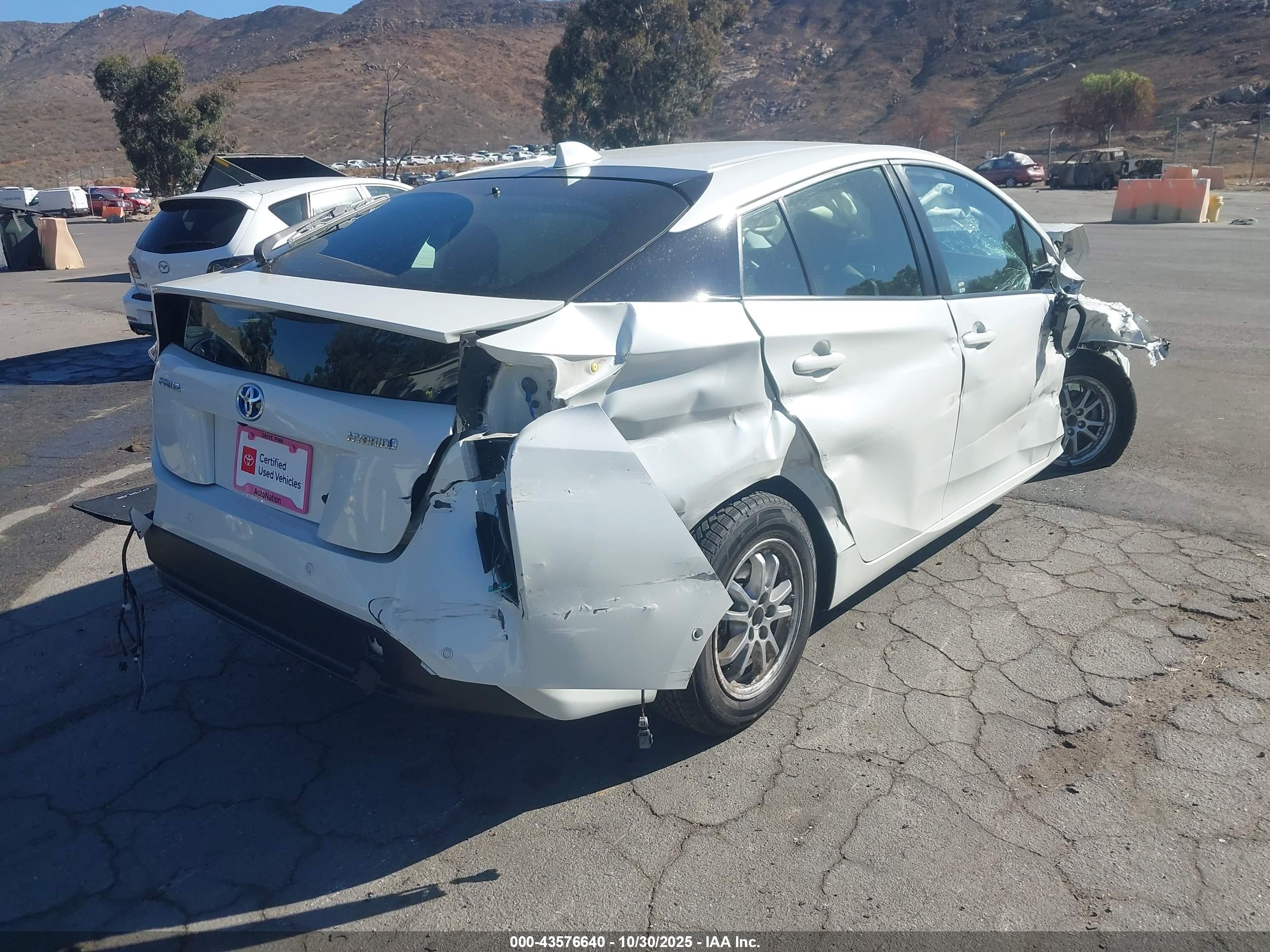 TOYOTA PRIUS image 4