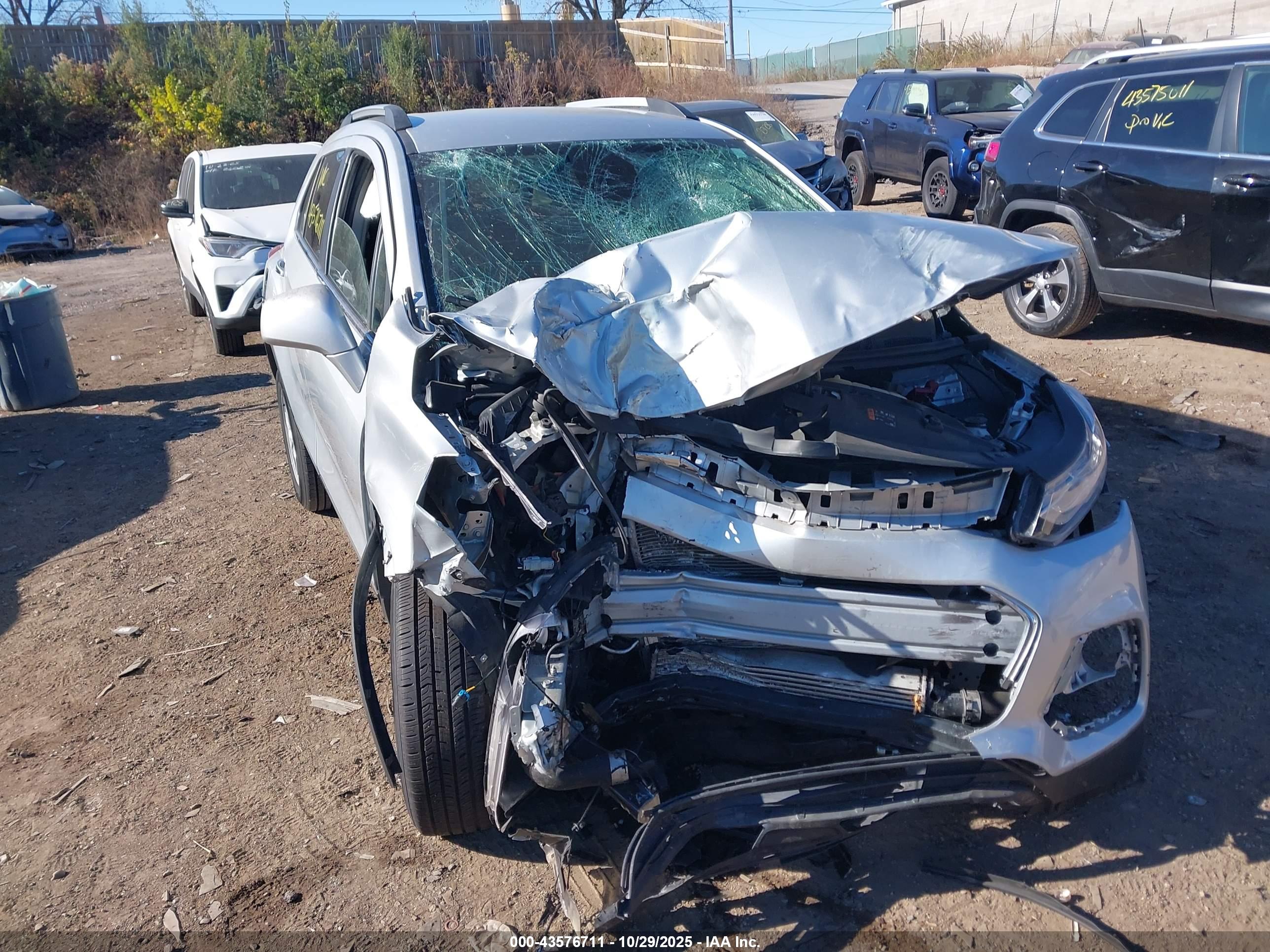 CHEVROLET TRAX image 6